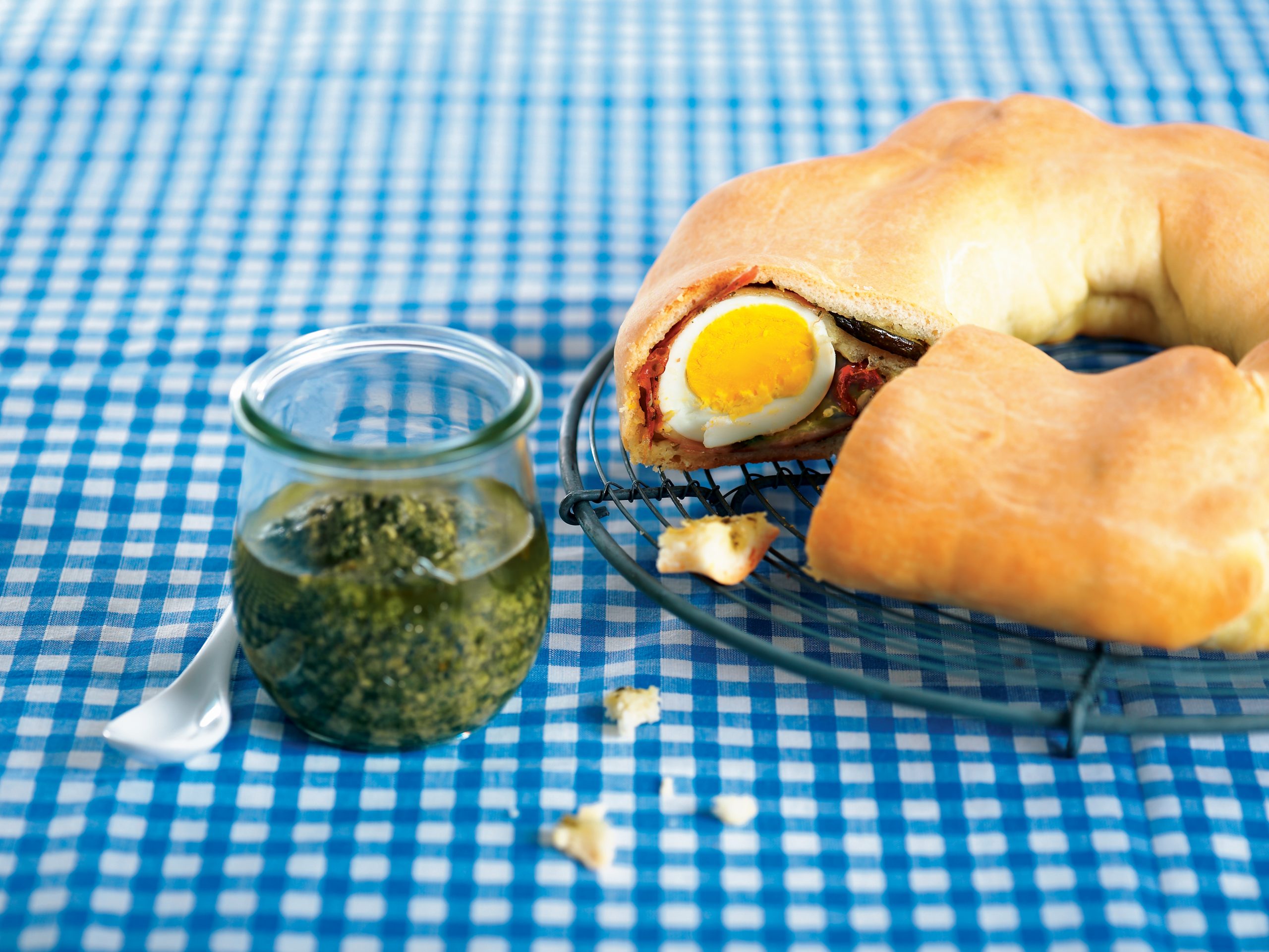 Couronne au fromage et aux antipasti