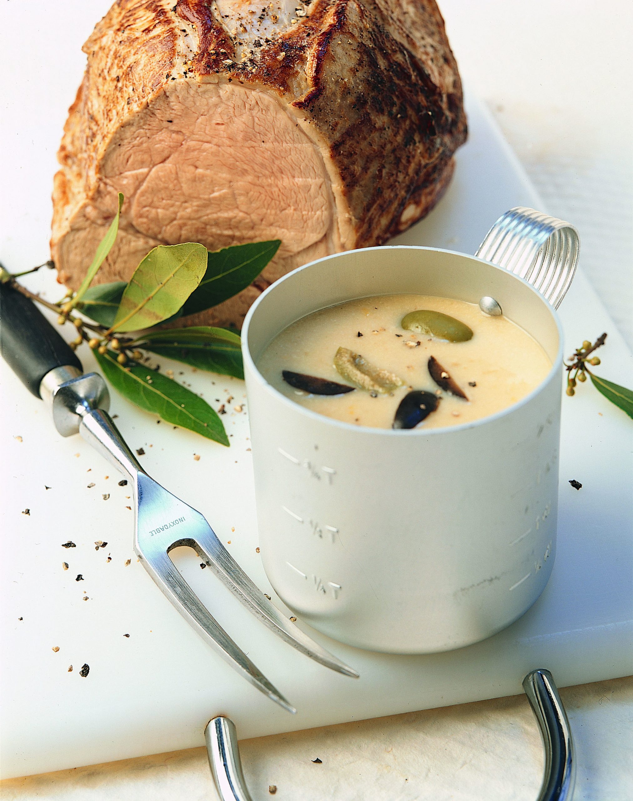 Kalbsbraten mit Oliven-Milchsauce