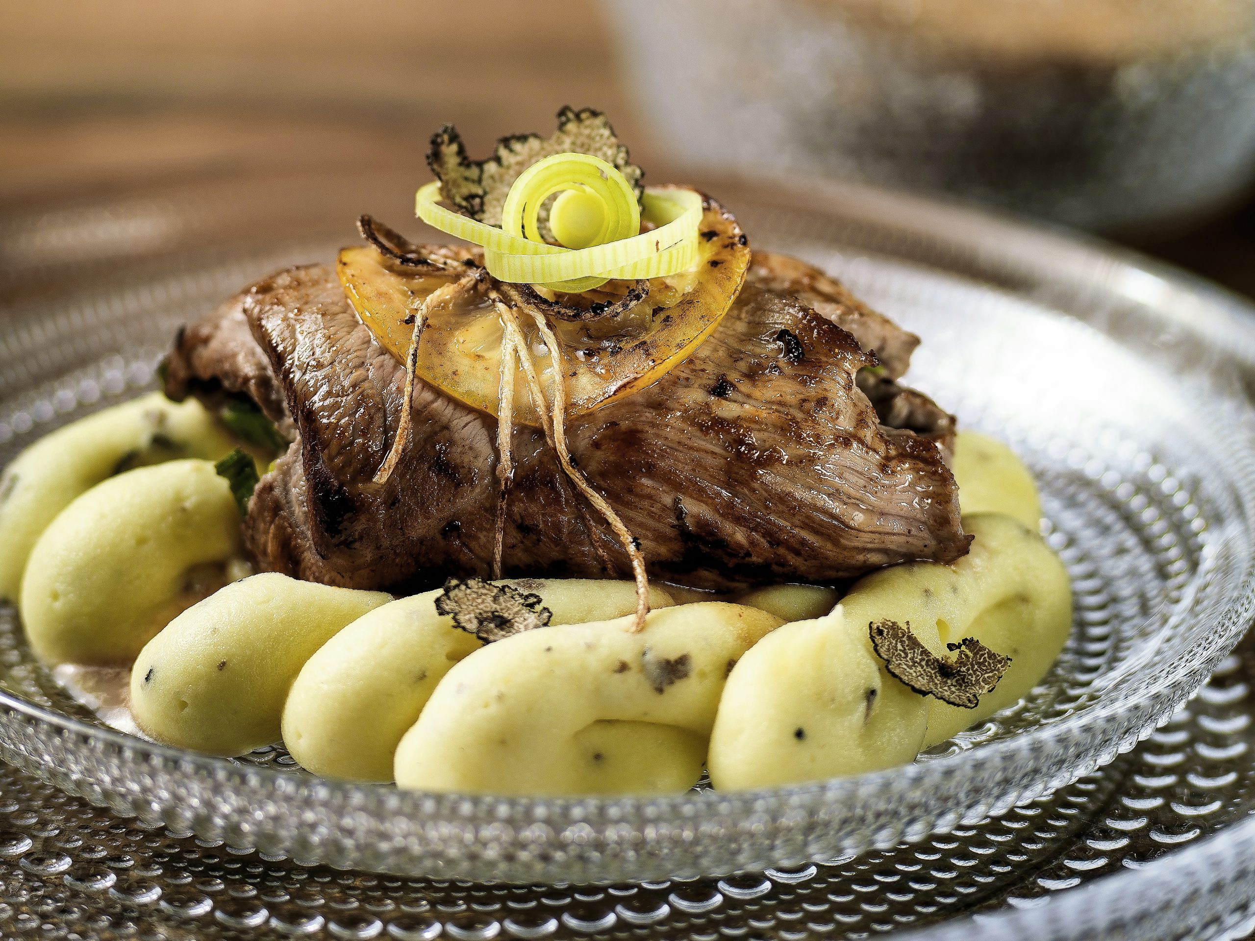 Kalbspäckli auf Trüffel-Mousseline