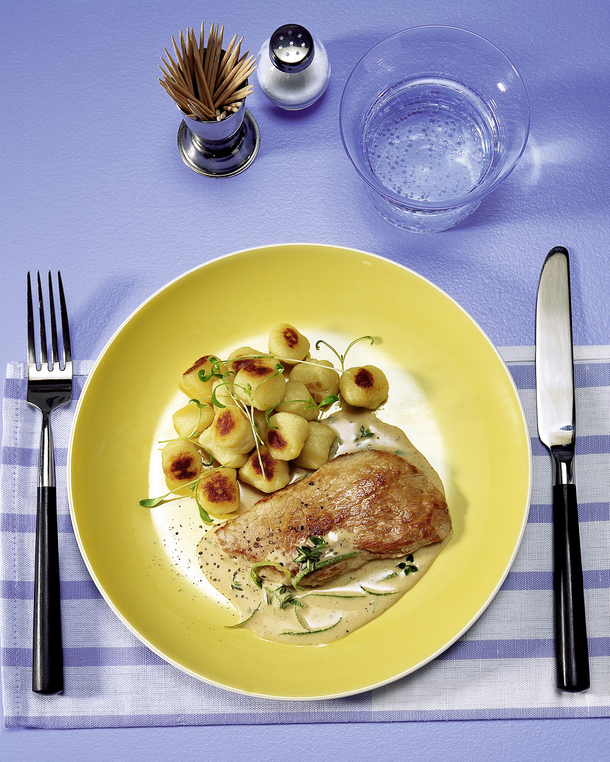 Kalbsplätzli mit Kresse-Gnocchi