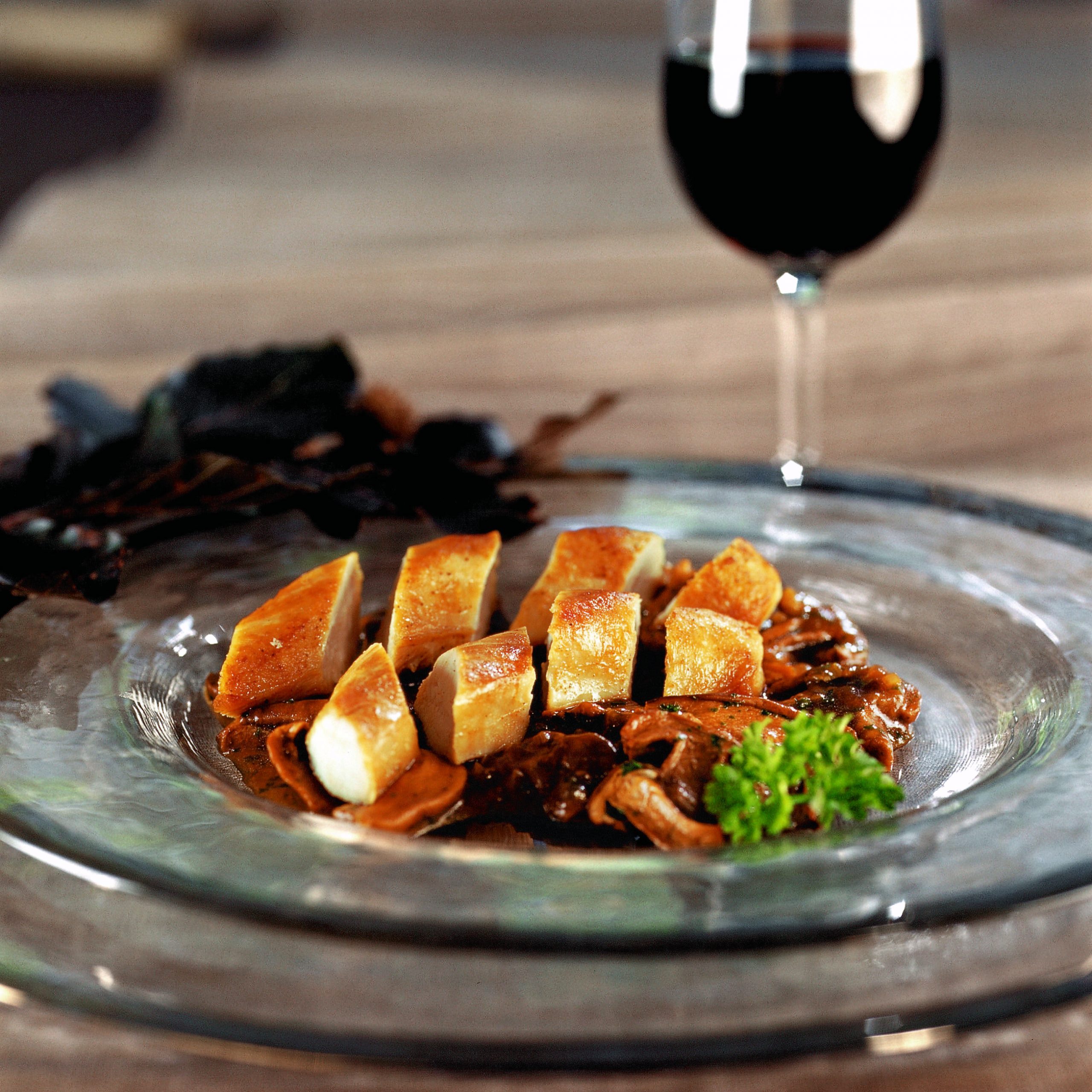 Kaninchenfilets mit frischen Steinpilzen