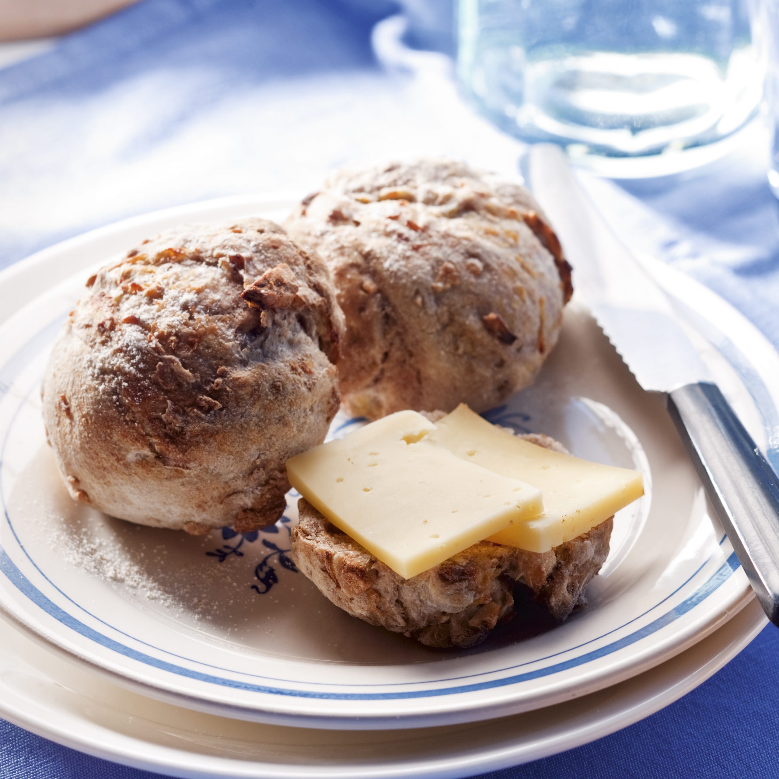 Kartoffel-Baumnuss-Brötchen
