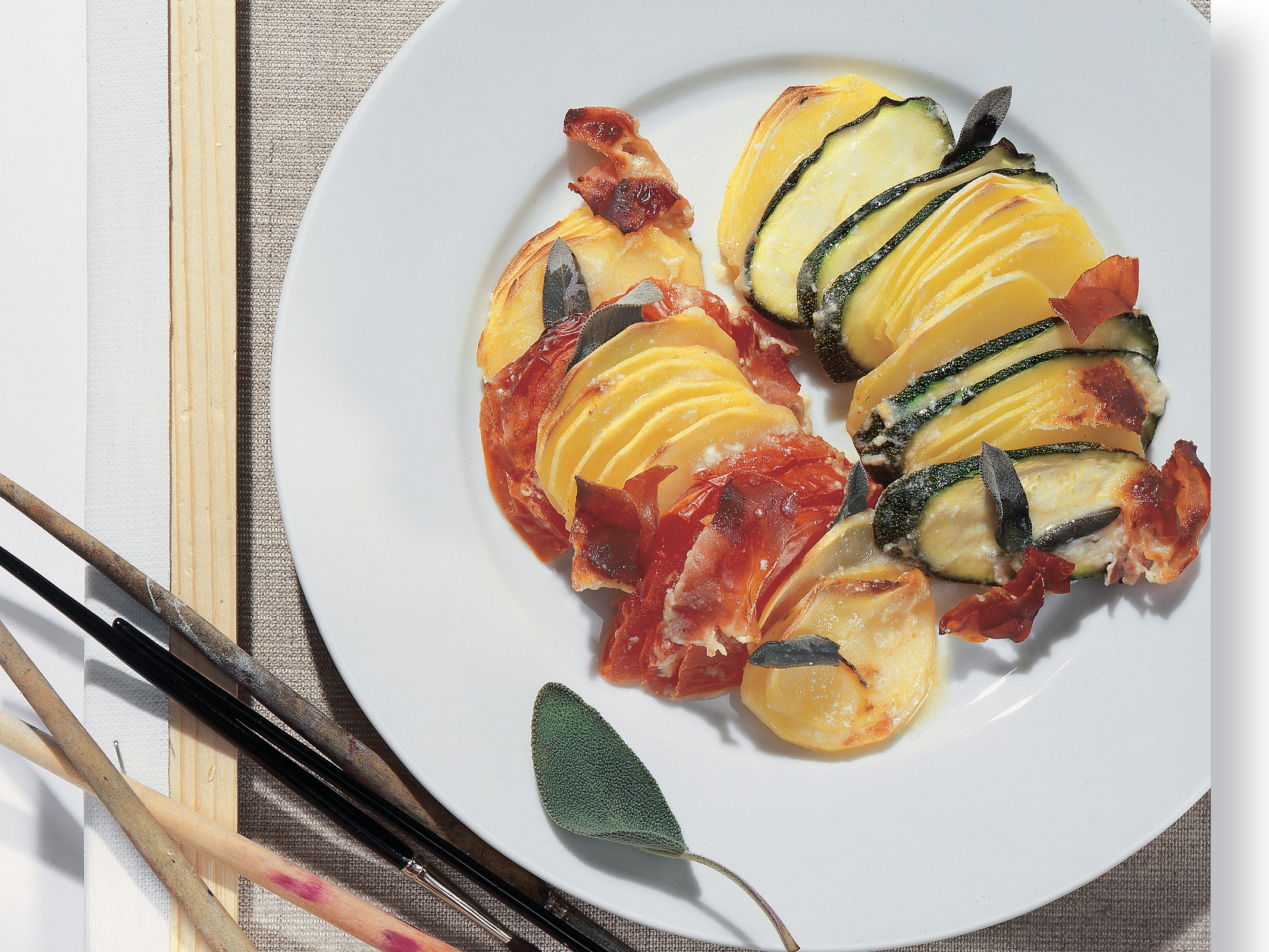 Kartoffel-Gemüsegratin mit Speck