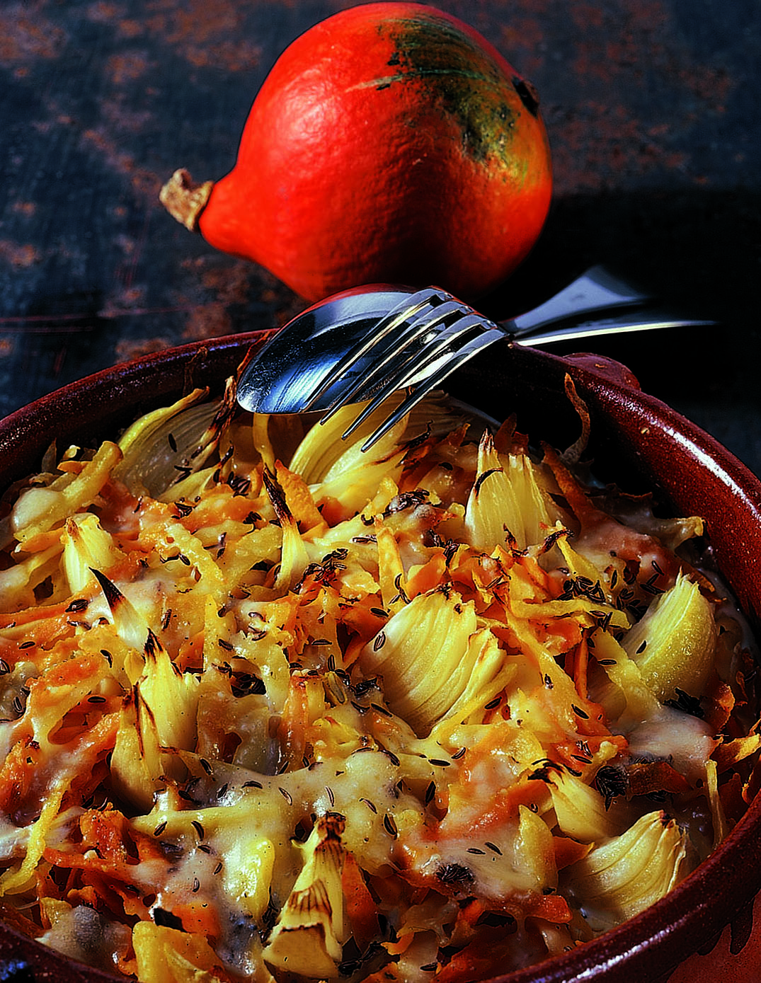 Kartoffel-Kürbis-Gratin mit Kümmelguss