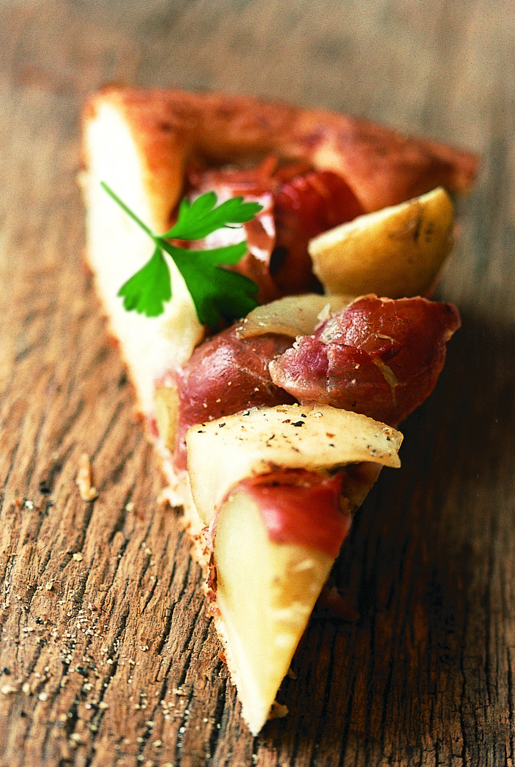 Tarte aux pommes de terre et au jambon cru