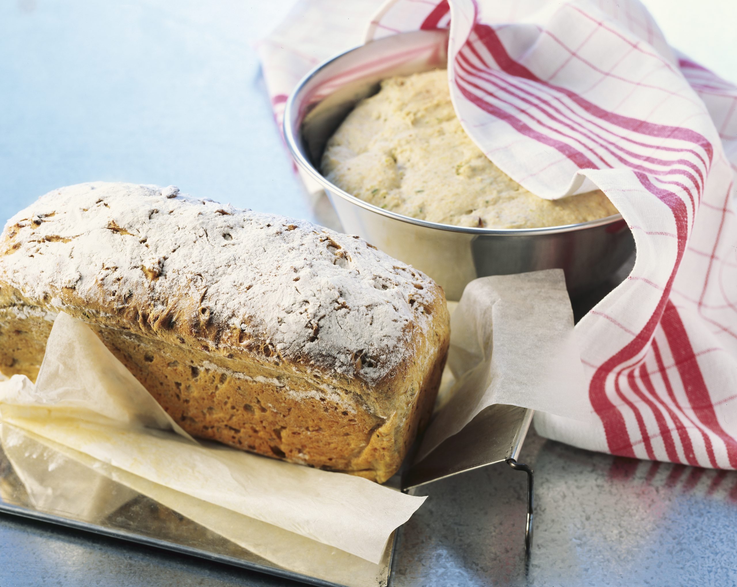 Kartoffel-Zucchini-Brot mit Nüssen