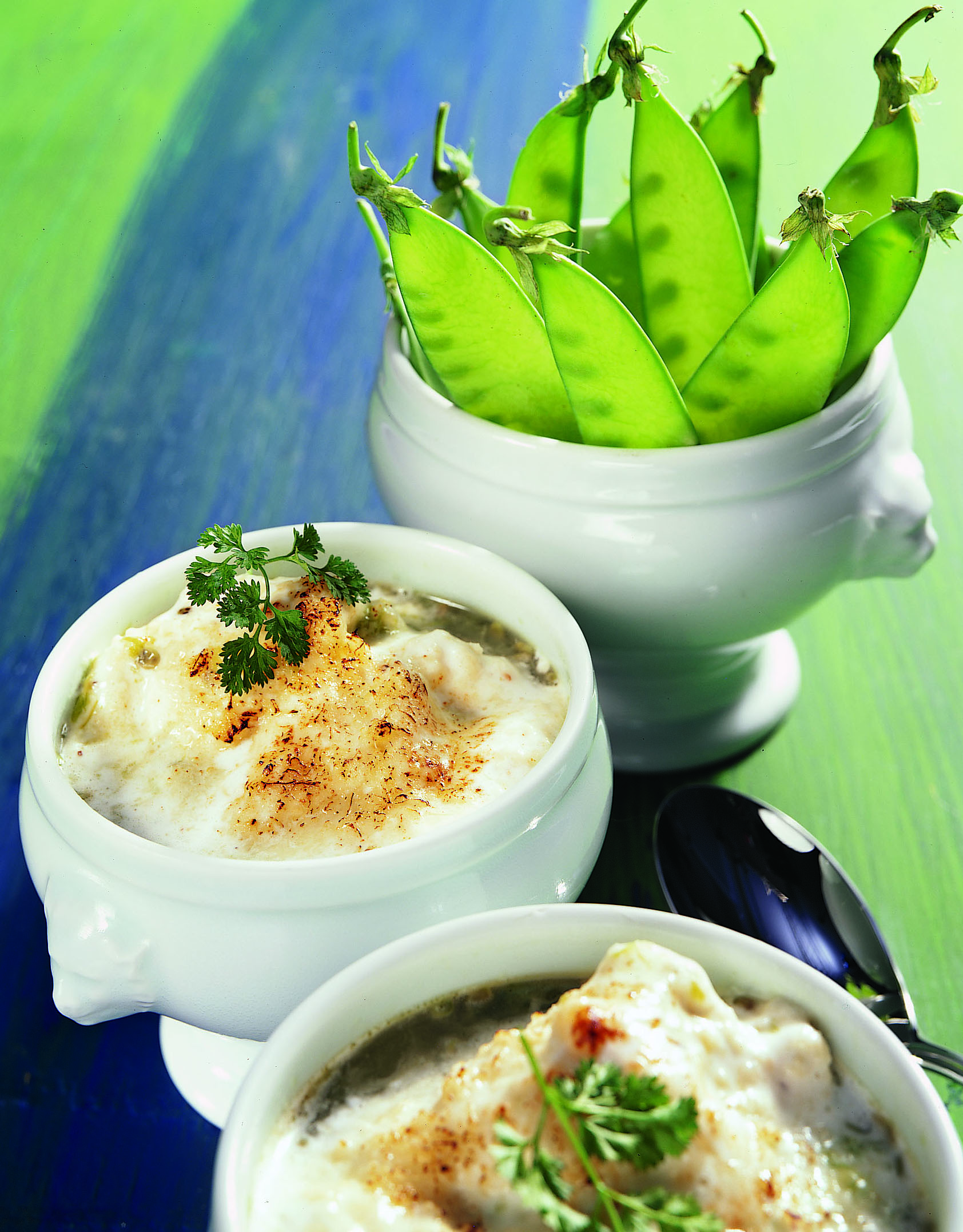Potage aux pois mange-tout gratiné