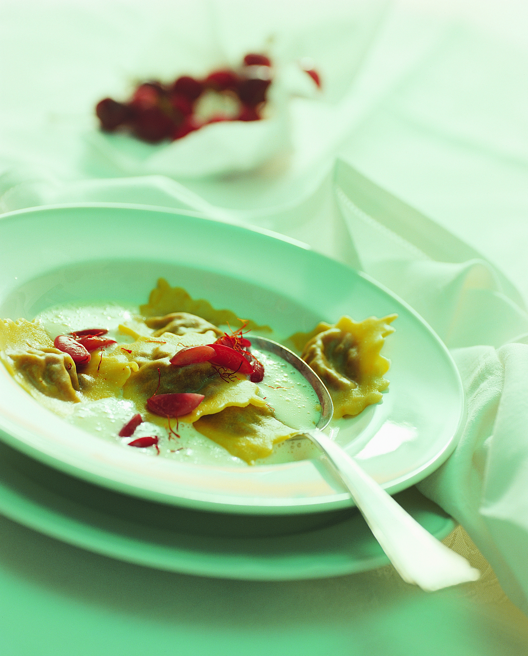 Kirschen-Ravioli mit Safran