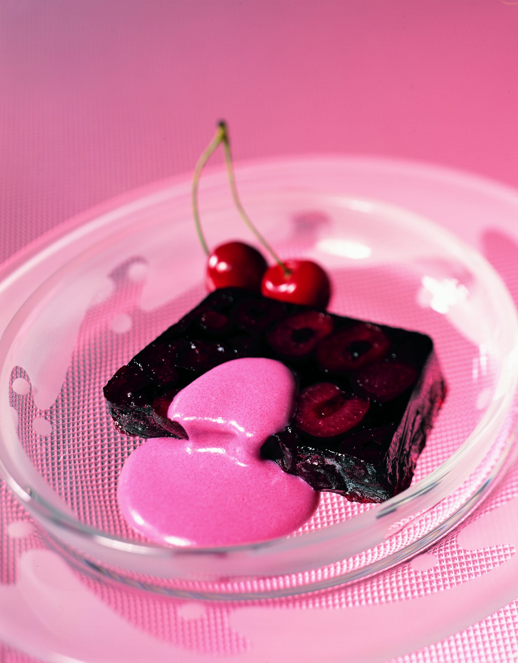 Terrine de cerise à la sauce au chocolat