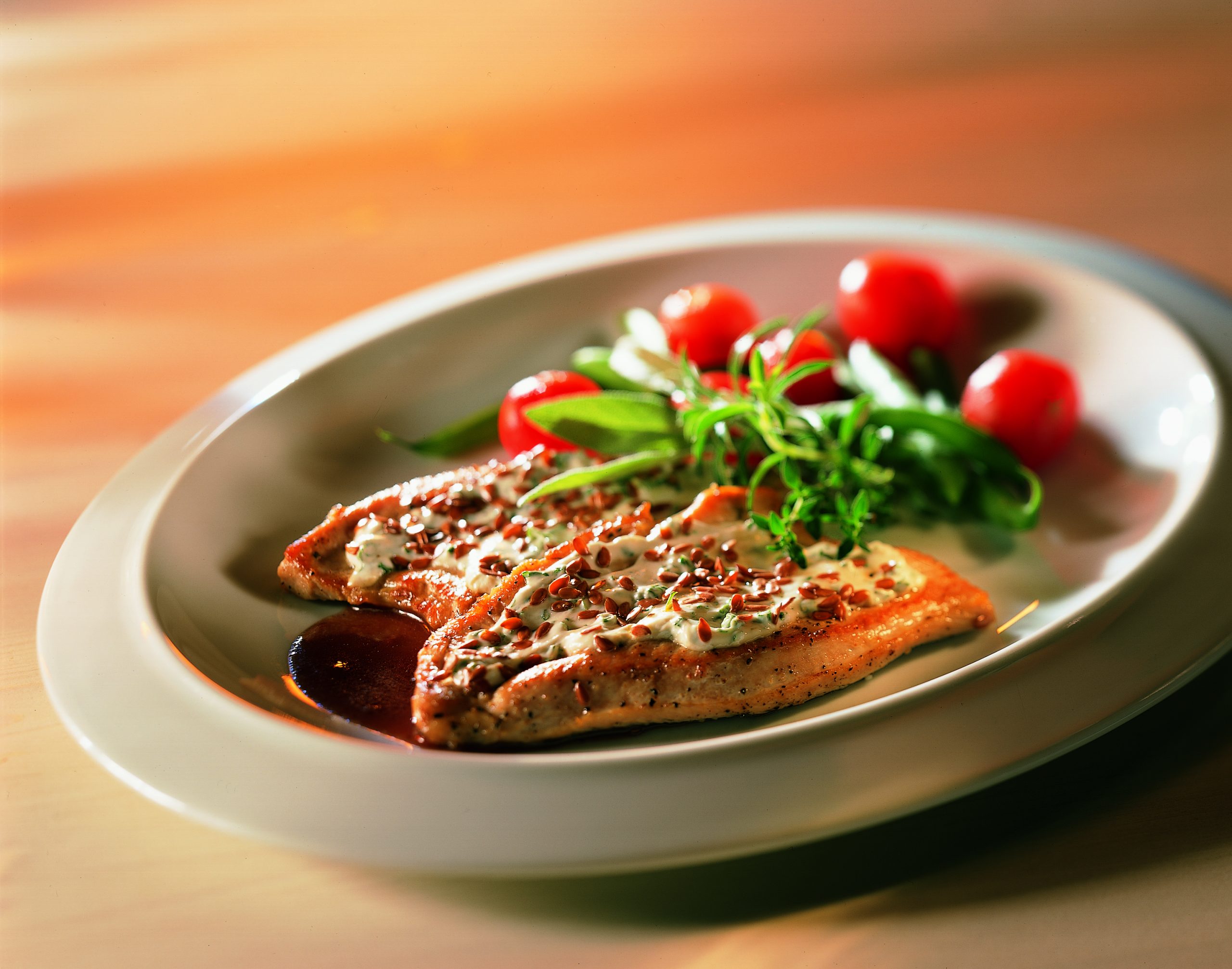 Kleine Truthahnschnitzel an Rotweinsauce
