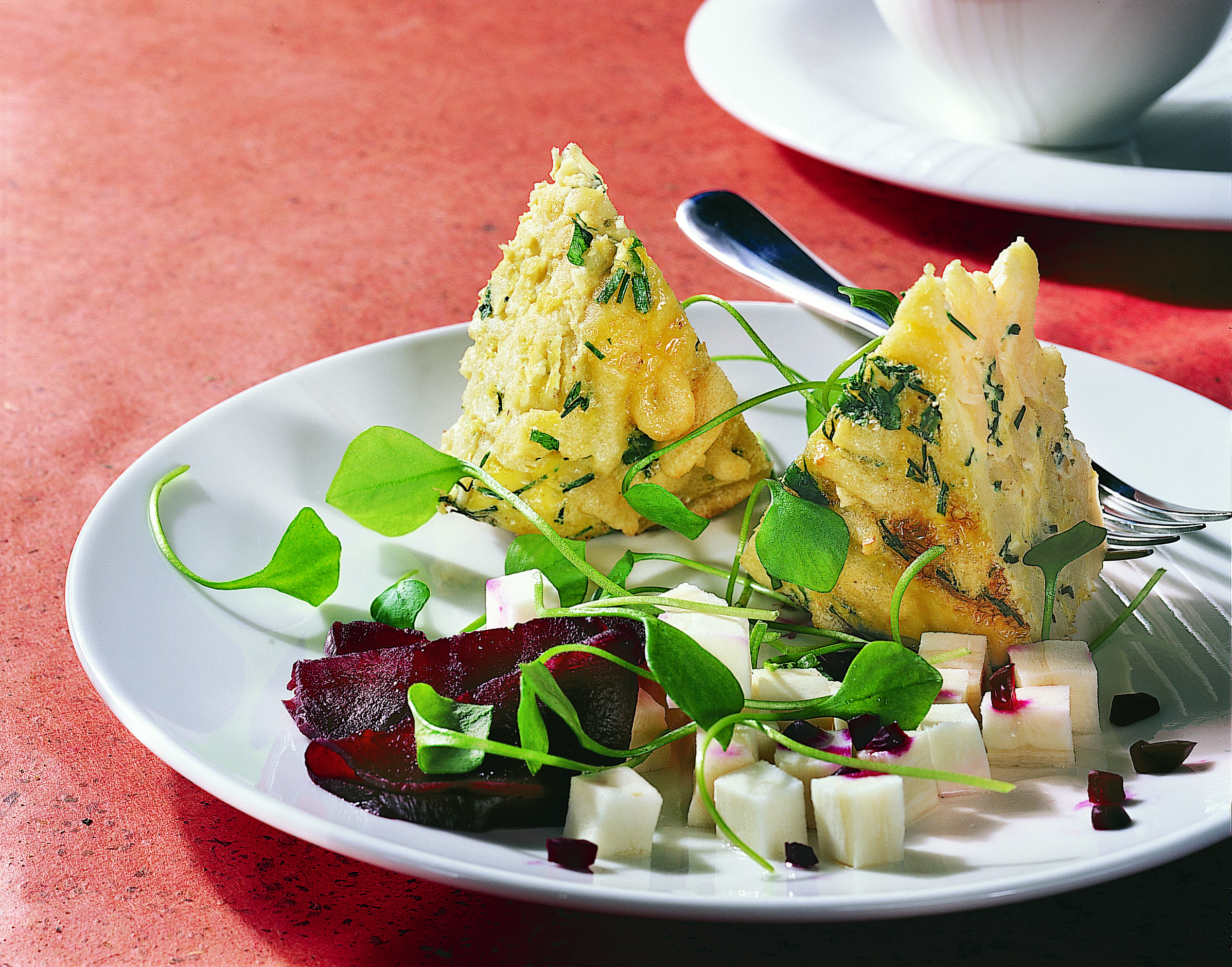 Knöpfli-Köpfli mit Pastinaken-Randen-Salat