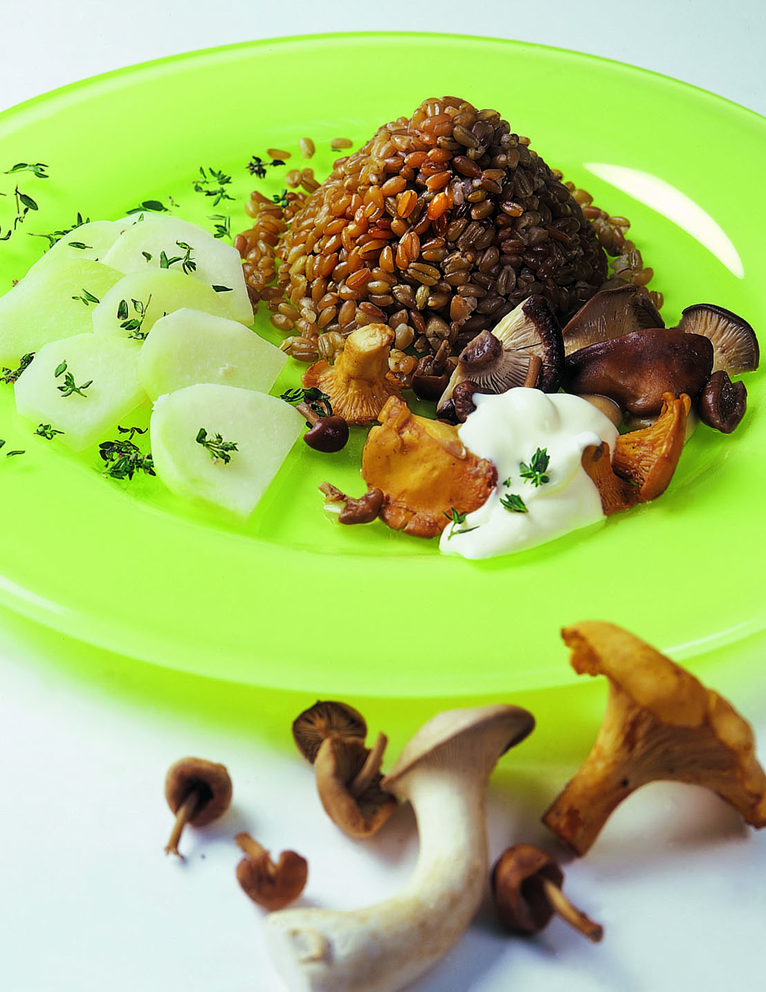 Colraves sauce forestière et timbales de blé vert