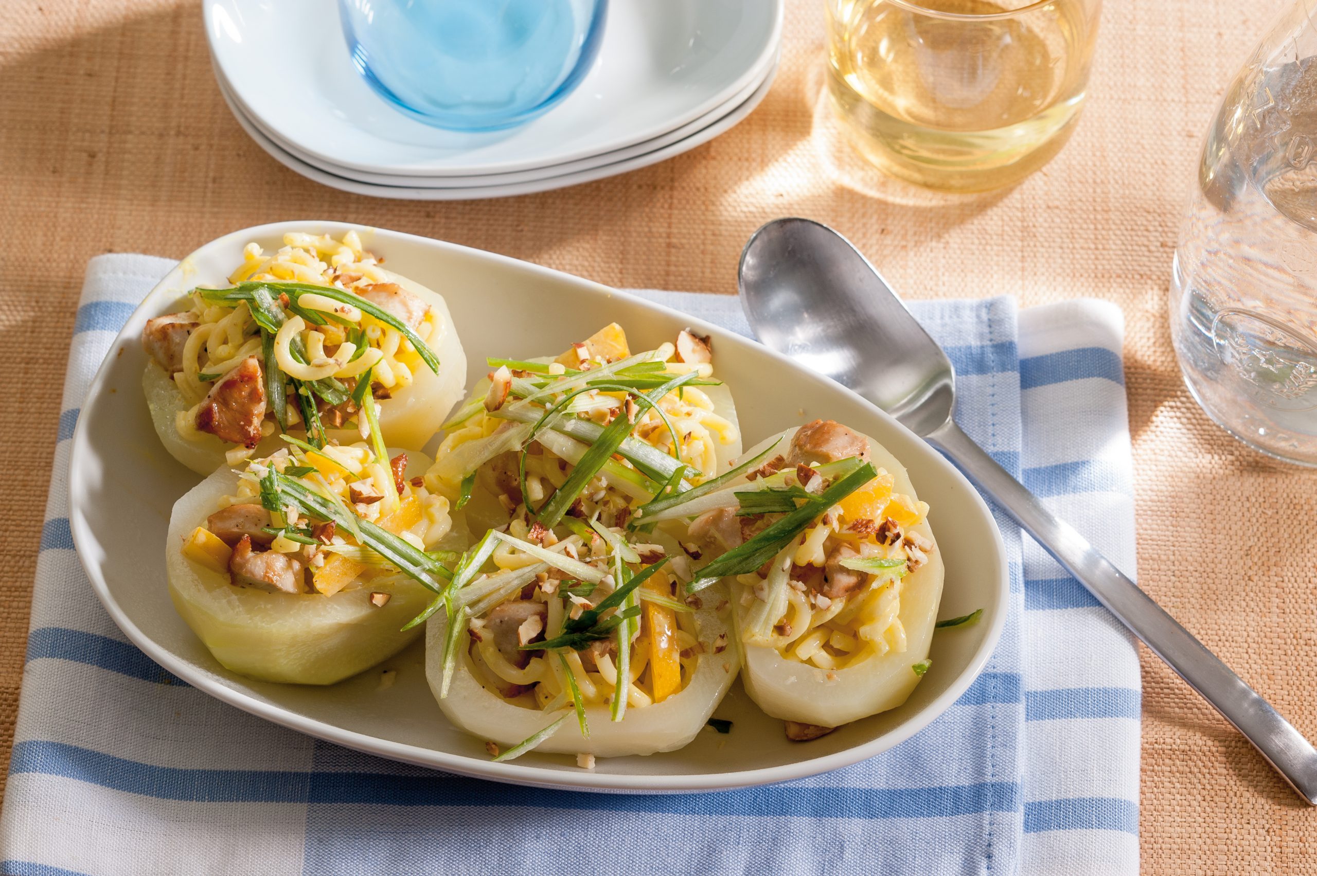 Kohlrabi-Schiffchen mit Poulet