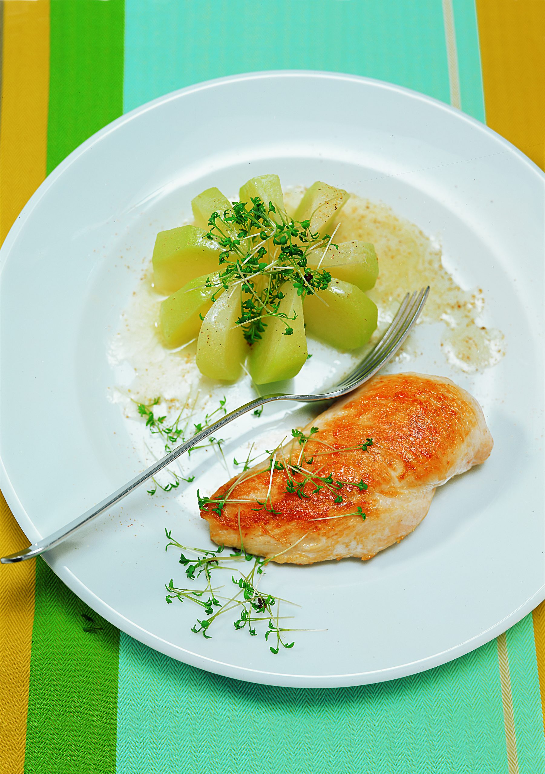 Kohlrabisalat mit Pouletbrüstchen