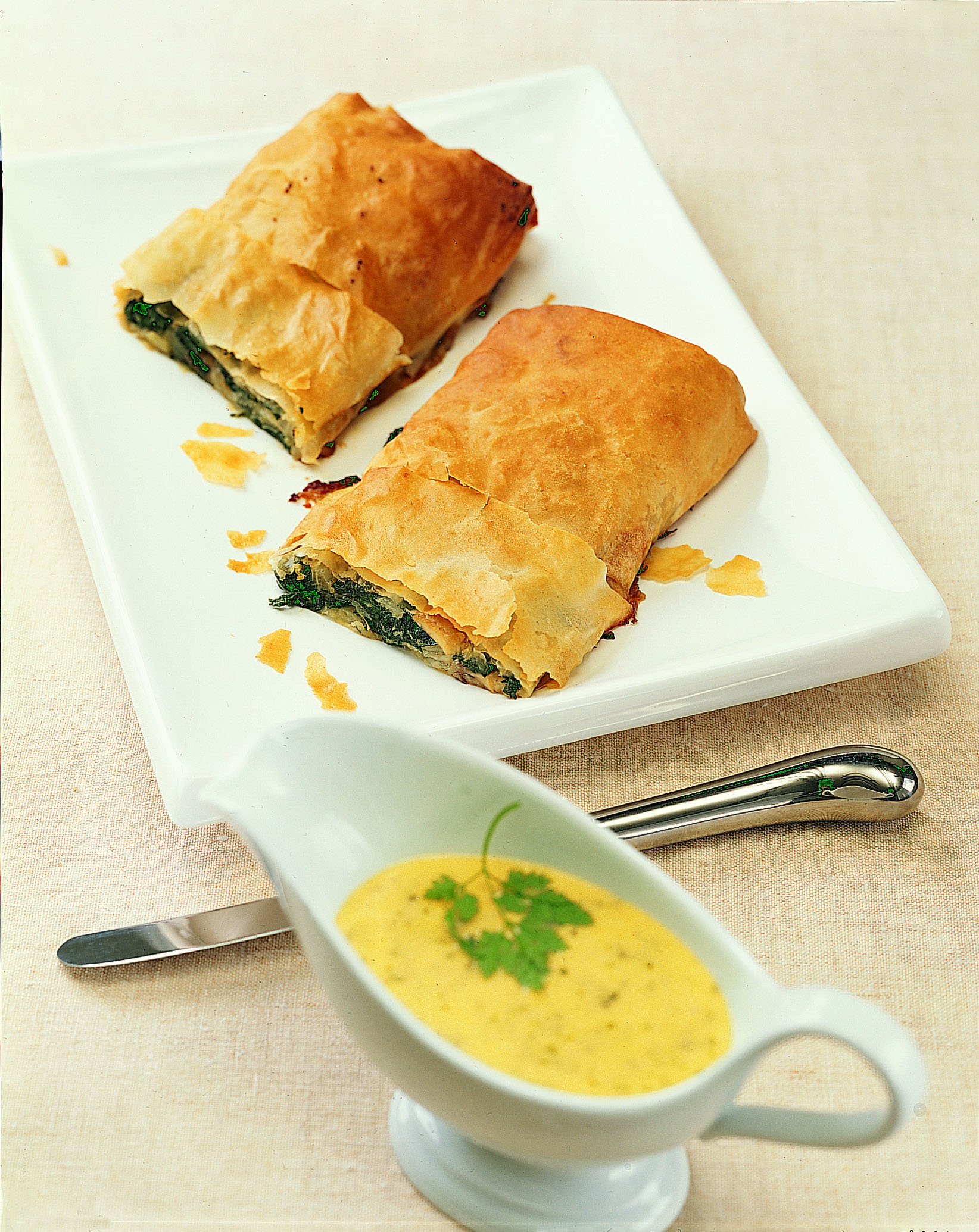 Strudel aux côtes de bettes et aux champignons sauce au cerfeuil