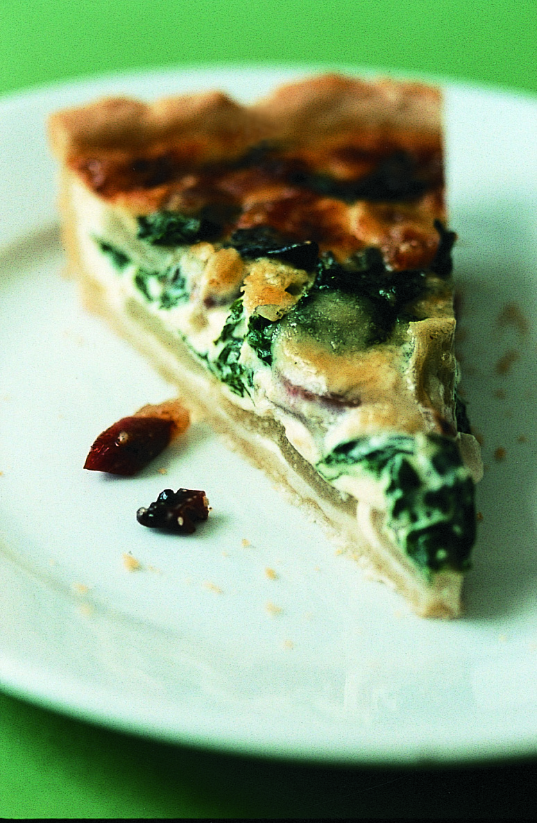 Krautstielwähe mit Rohessspeck und Jurakäse
