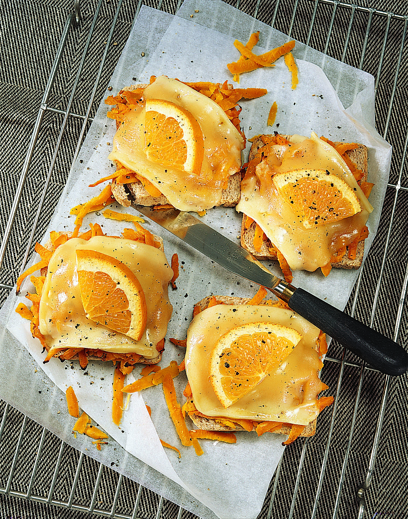 Toasts à la courge et au fromage