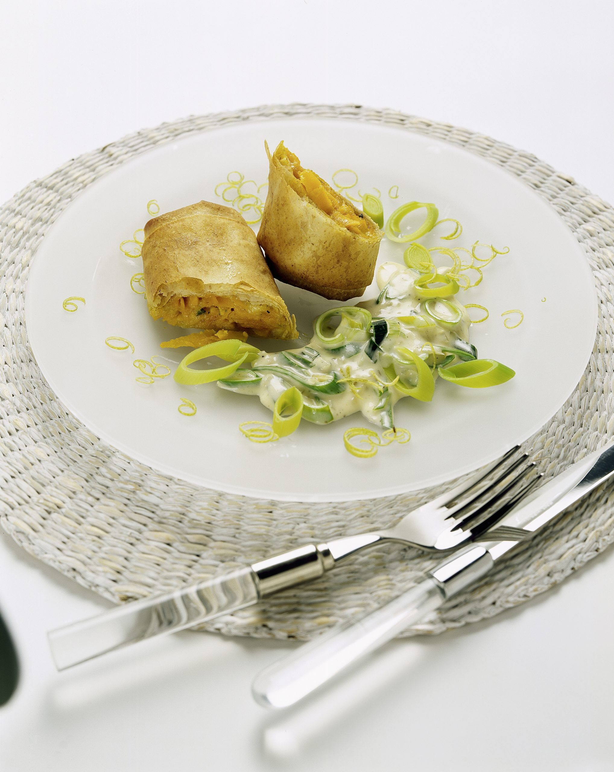 Strudel à la courge sur lit de poireau
