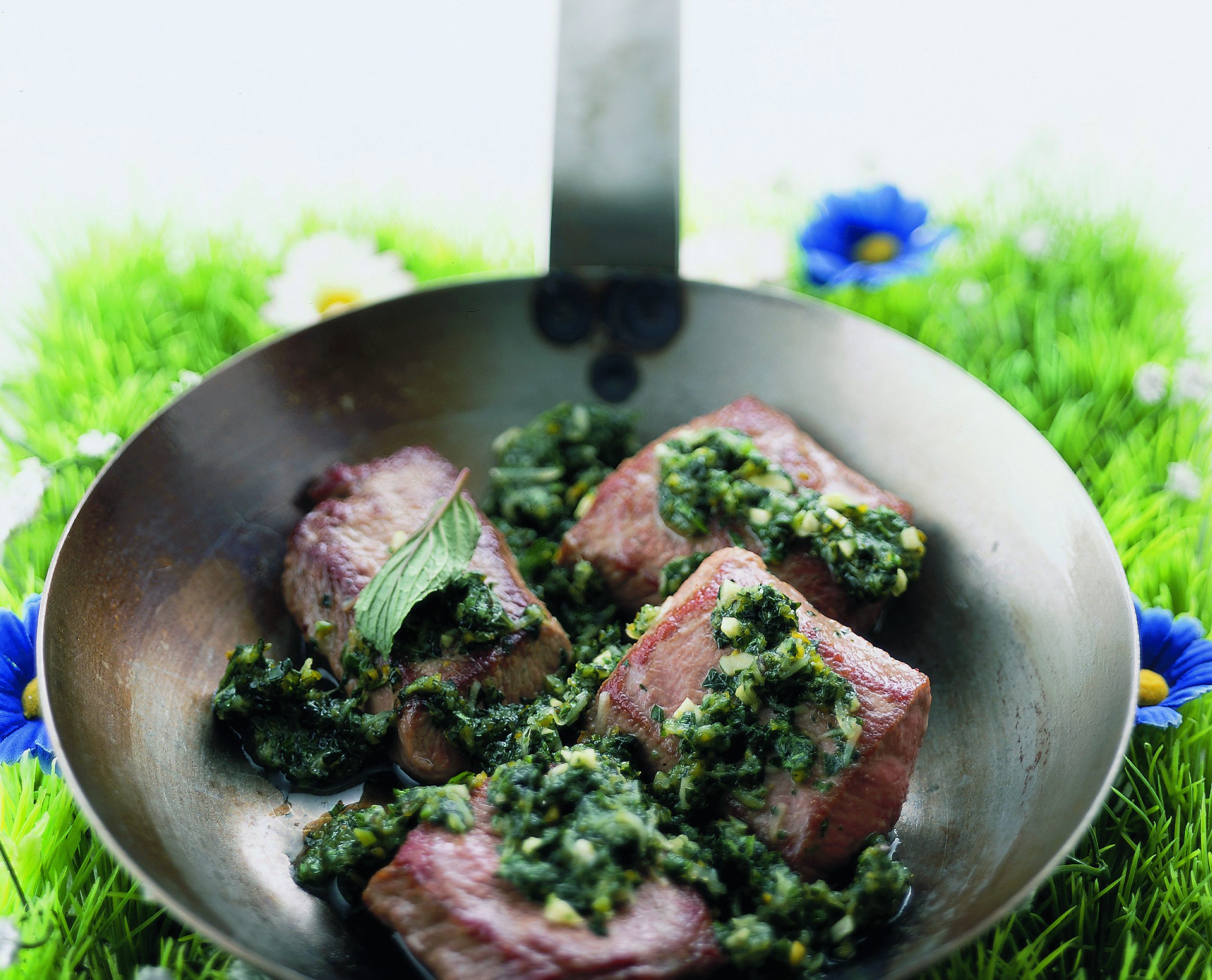 Escalopes d'agneau à la menthe