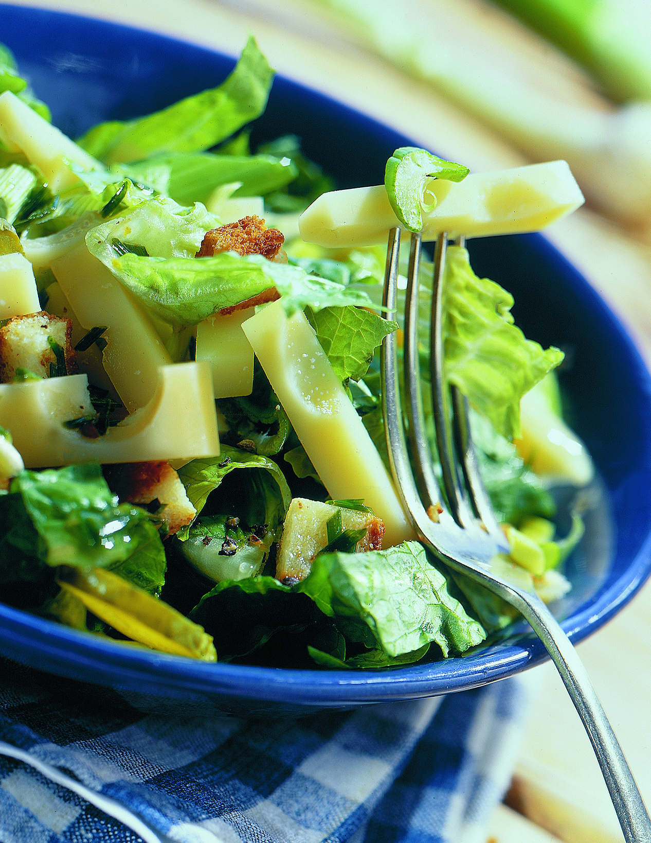Lattichsalat mit Emmentaler