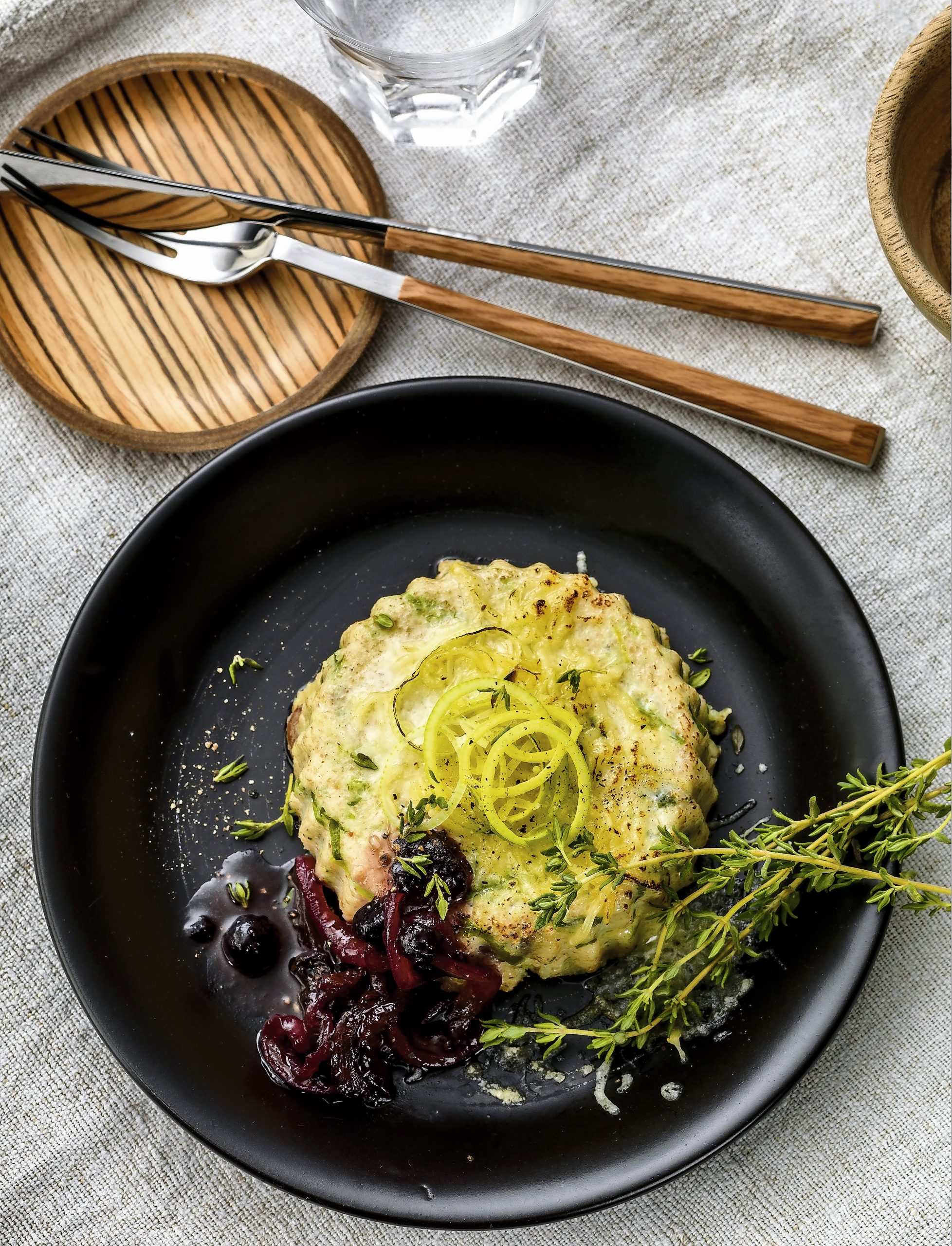 Lauchschnitten mit Sbrinz und Zwiebelconfit
