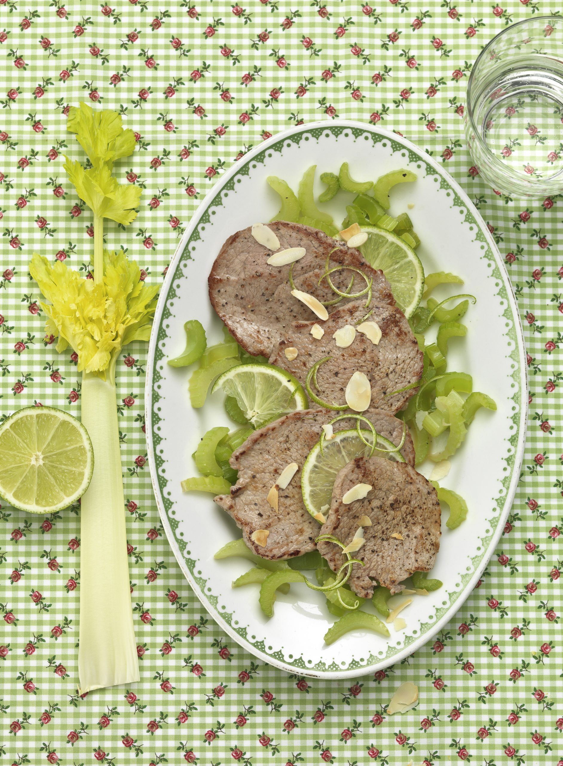 Escalopes au citron vert et céleri-branche
