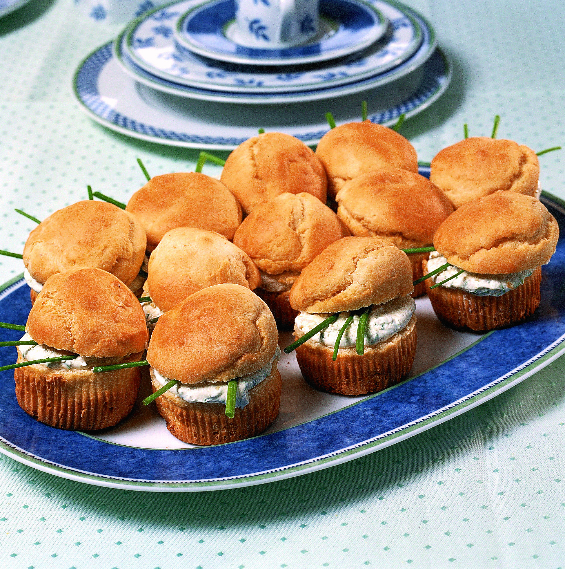 Muffins salés farcis au fromage