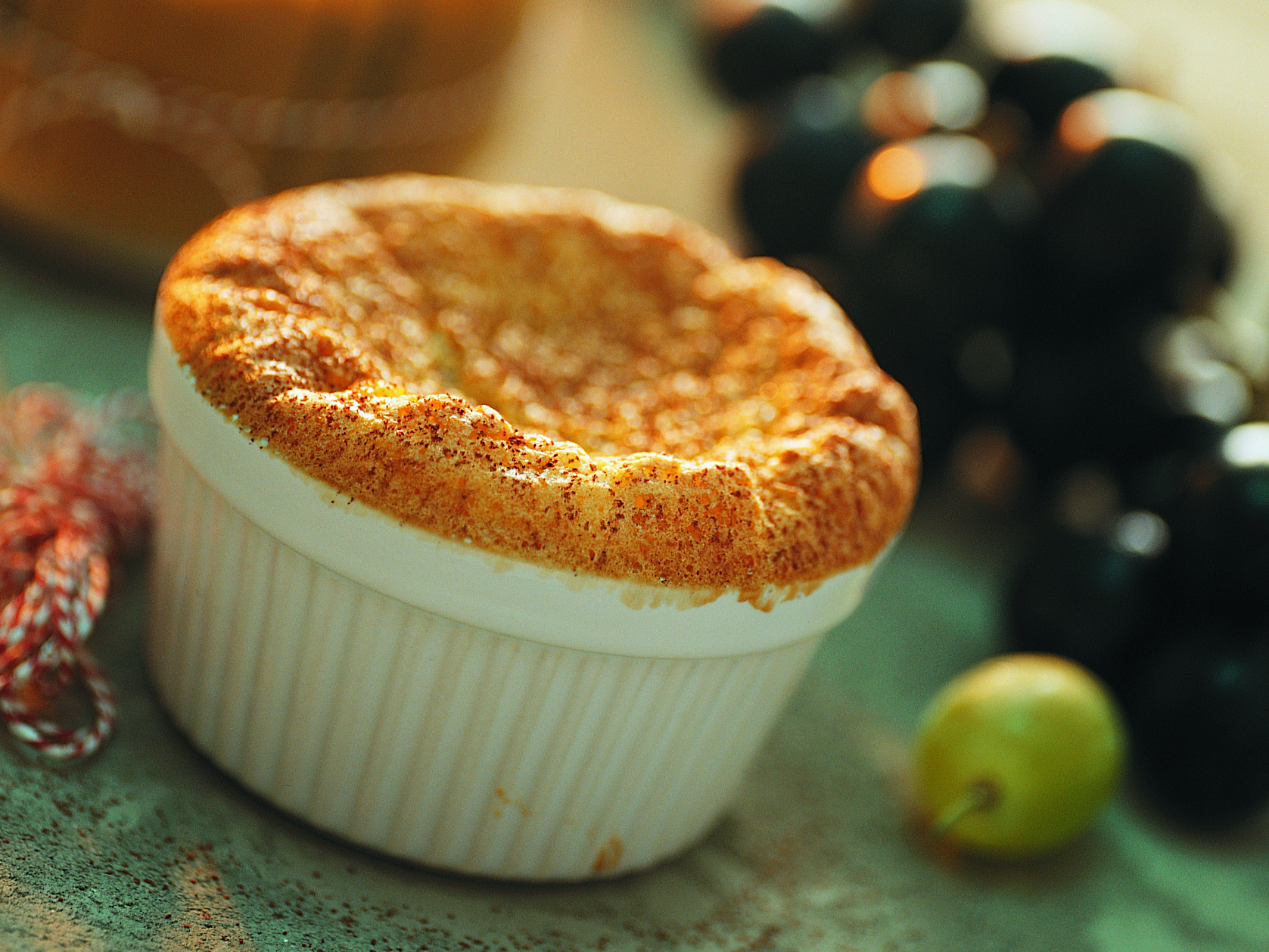 Mais-Soufflé mit Trauben