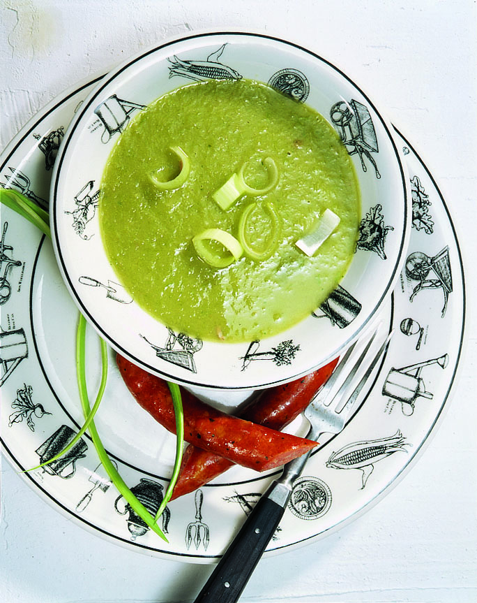 Marroni-Lauchcrèmesuppe mit Würstchen