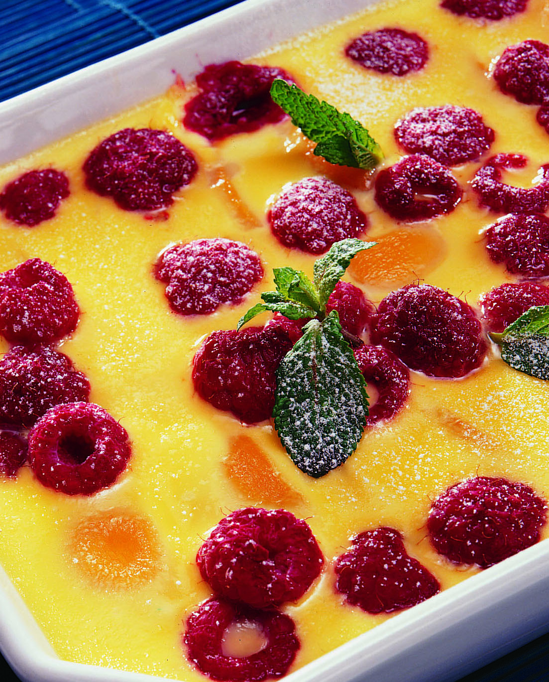 Flan aux nectarines et framboises