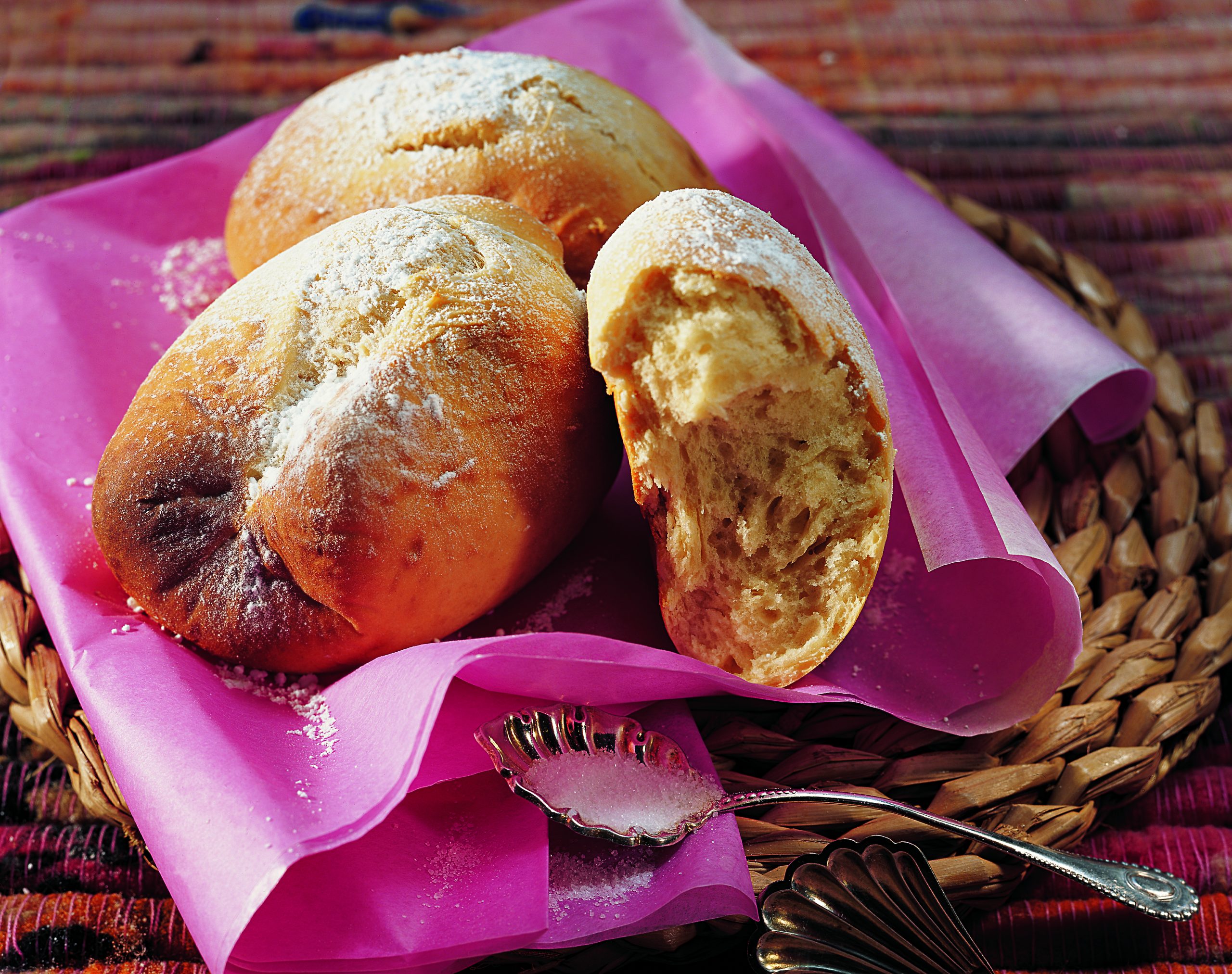 Pan de huevo (Chilenische Eierbrote)