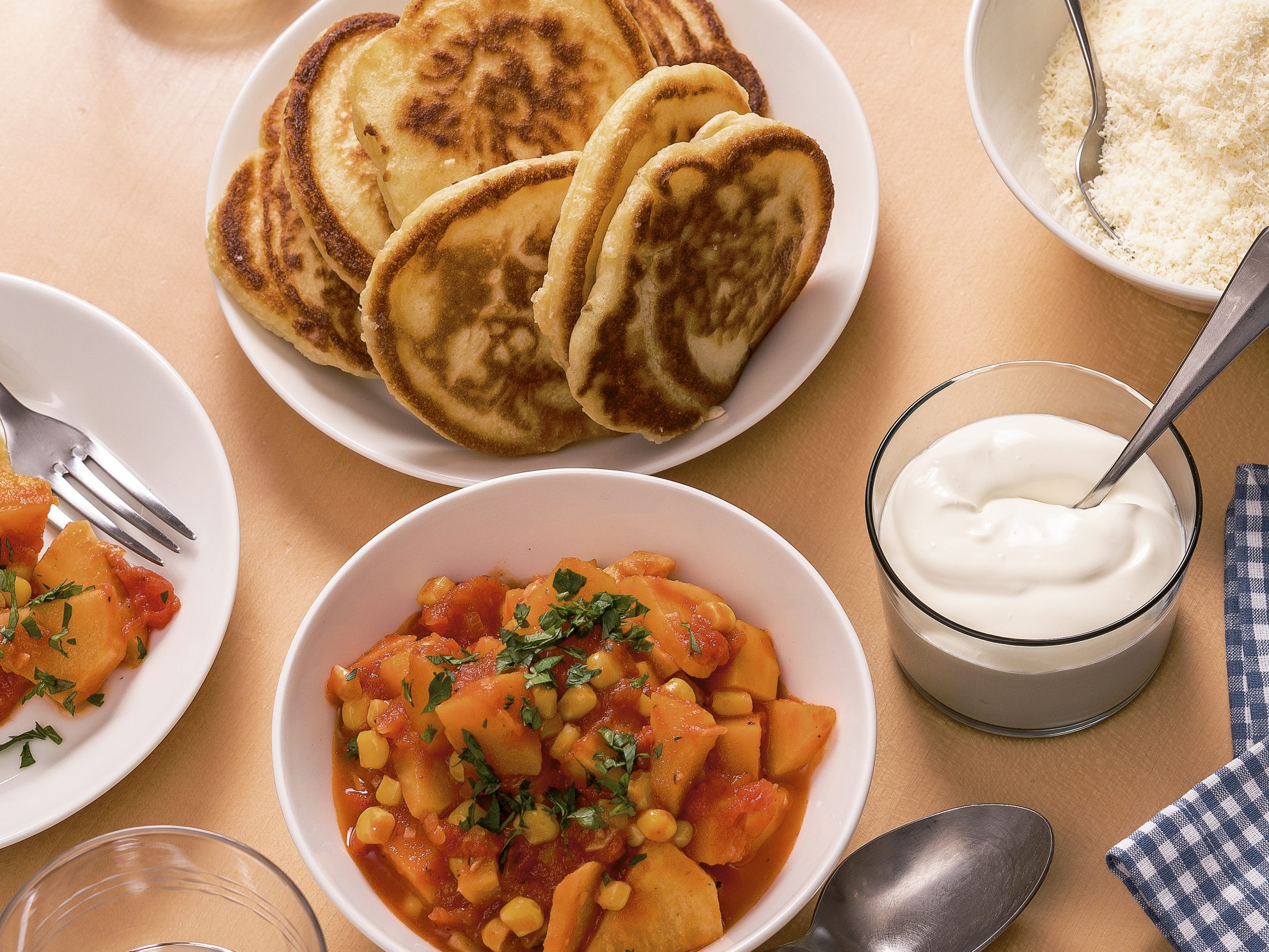 Pancakes mit Gemüseragout