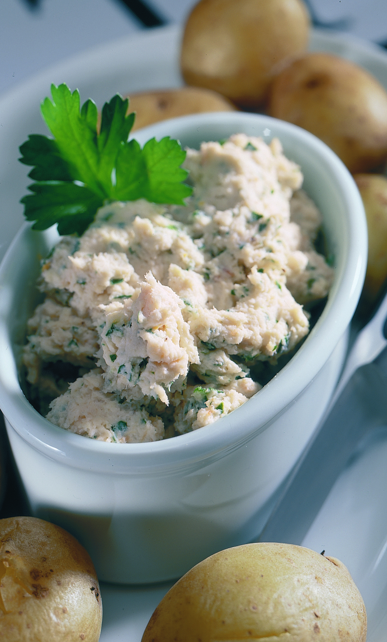 Pâté von geräucherten Forellen