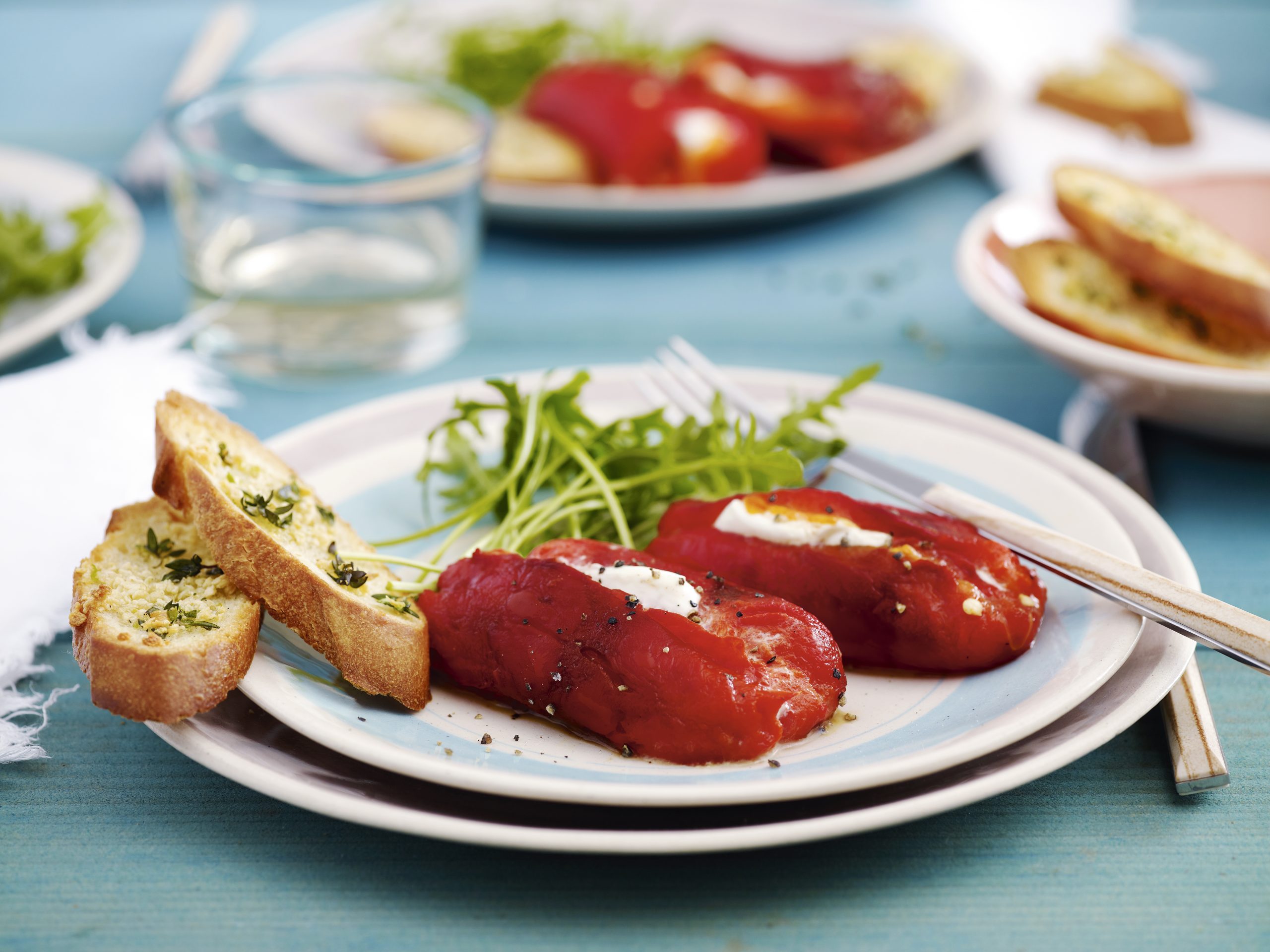 Peperoni-Rollen mit Frischkäse