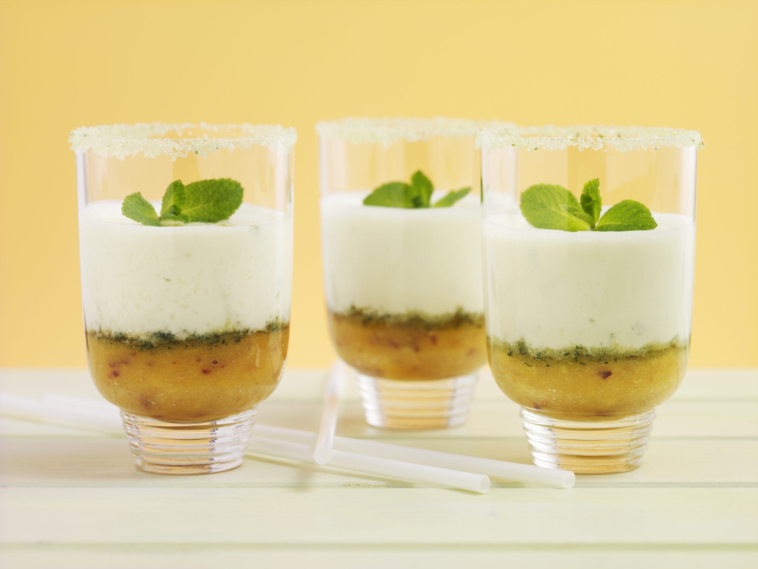 Pfirsich-Smoothie mit Minze