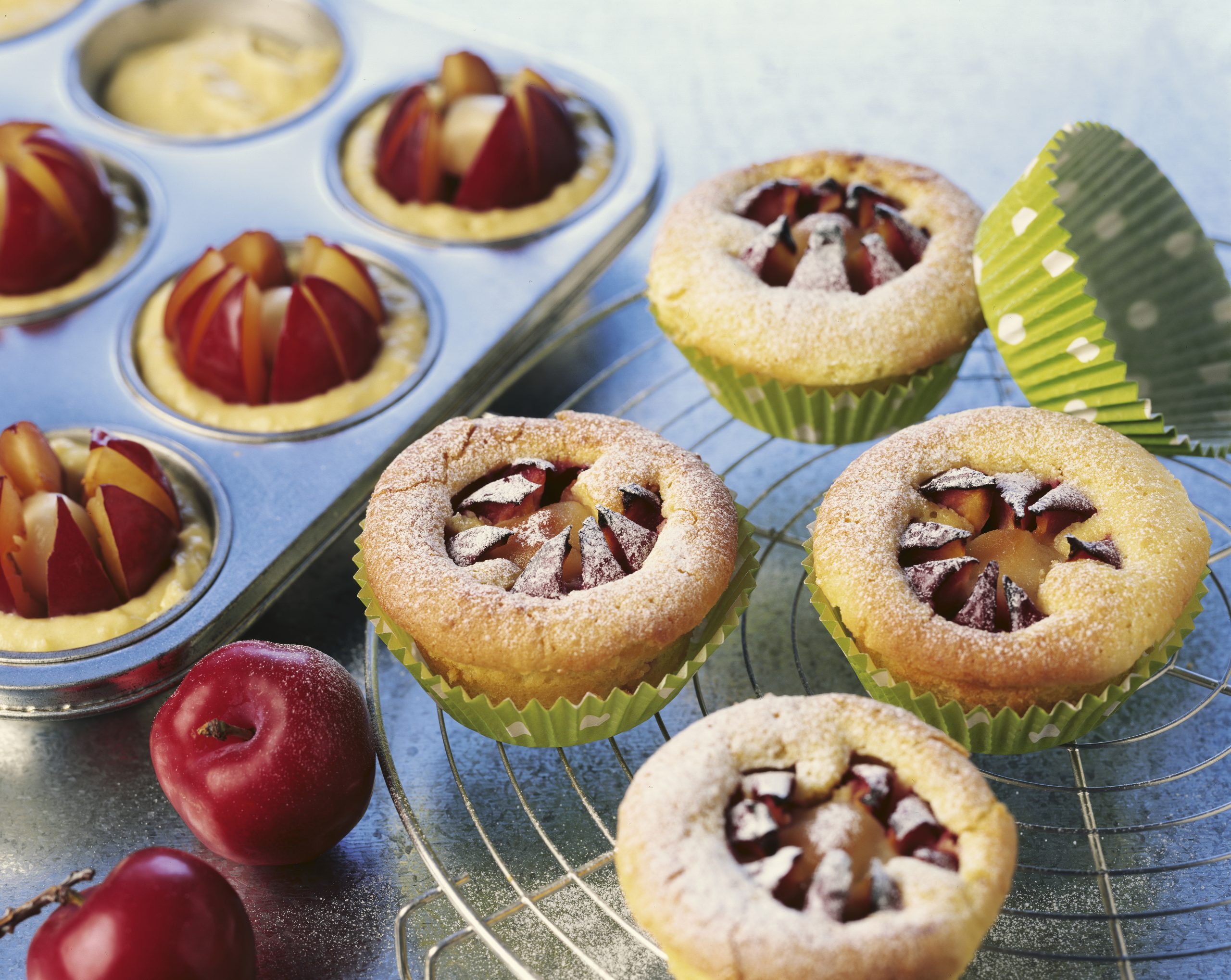 Muffins aux prunes et au massepain