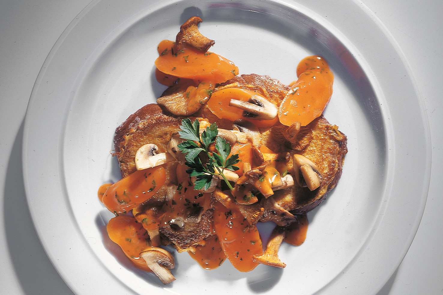 Pikante Fotzelschnitten mit Pilz-Ragout