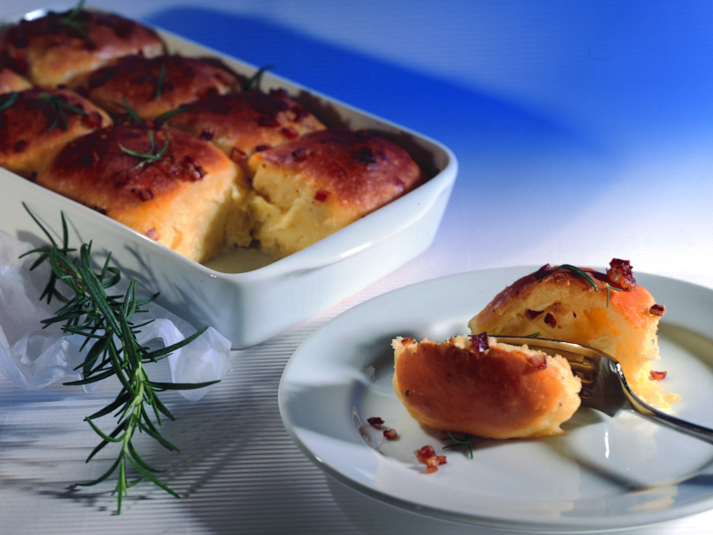 Pikante Mozzarella Dampfnudeln