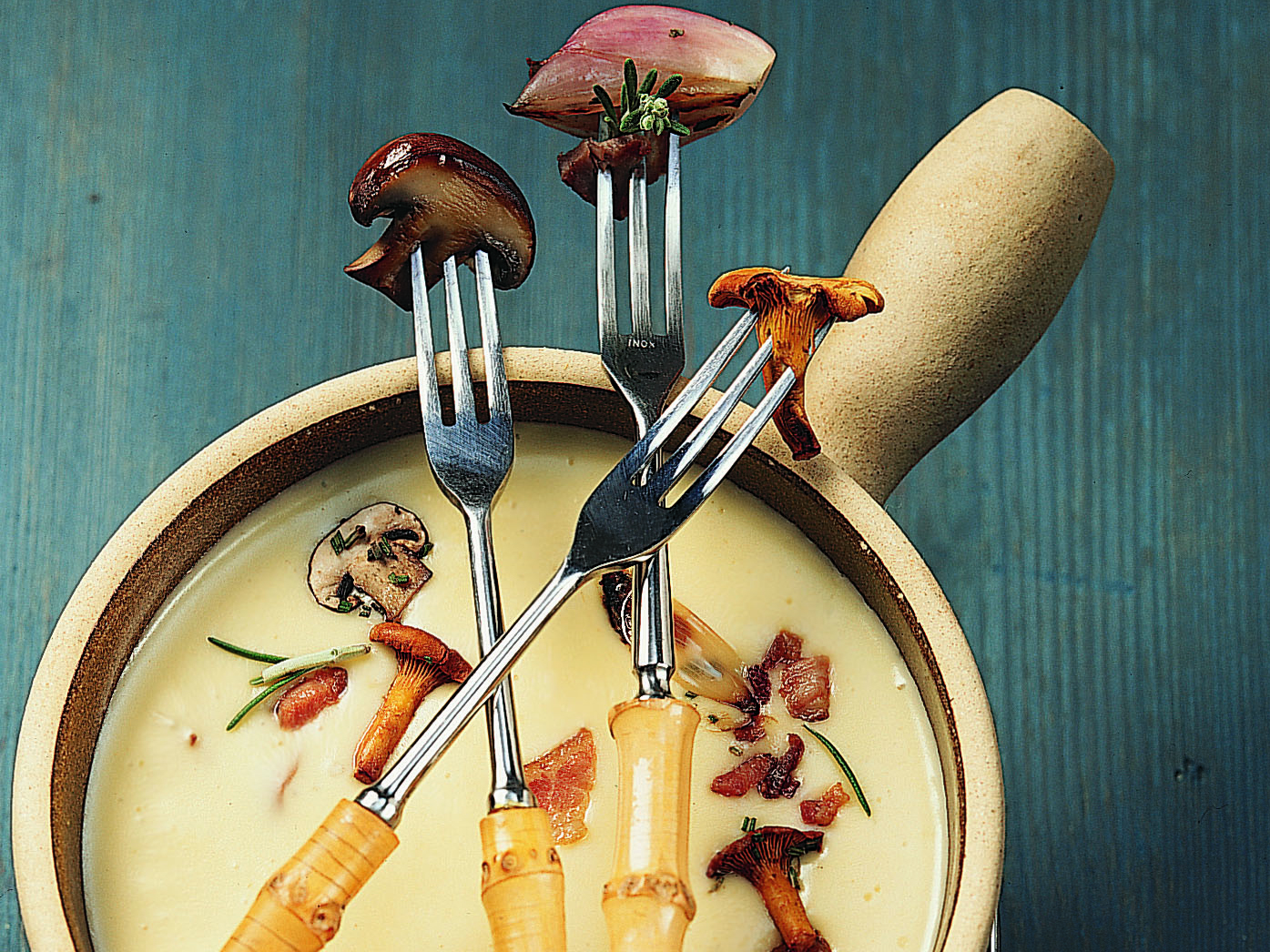 Fondue au lard et aux champignons