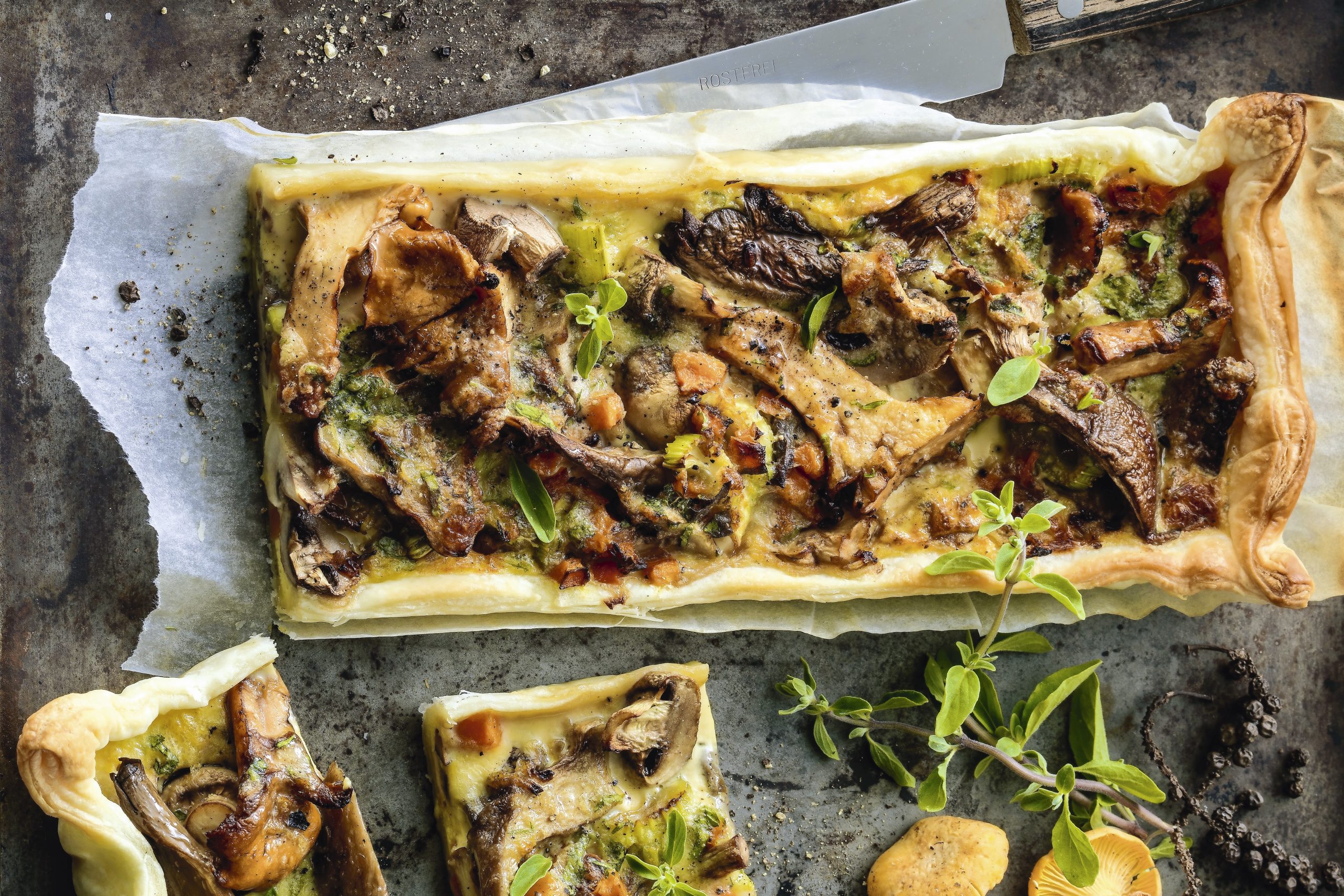 Tarte aux champignons (avec pâte feuilletée)