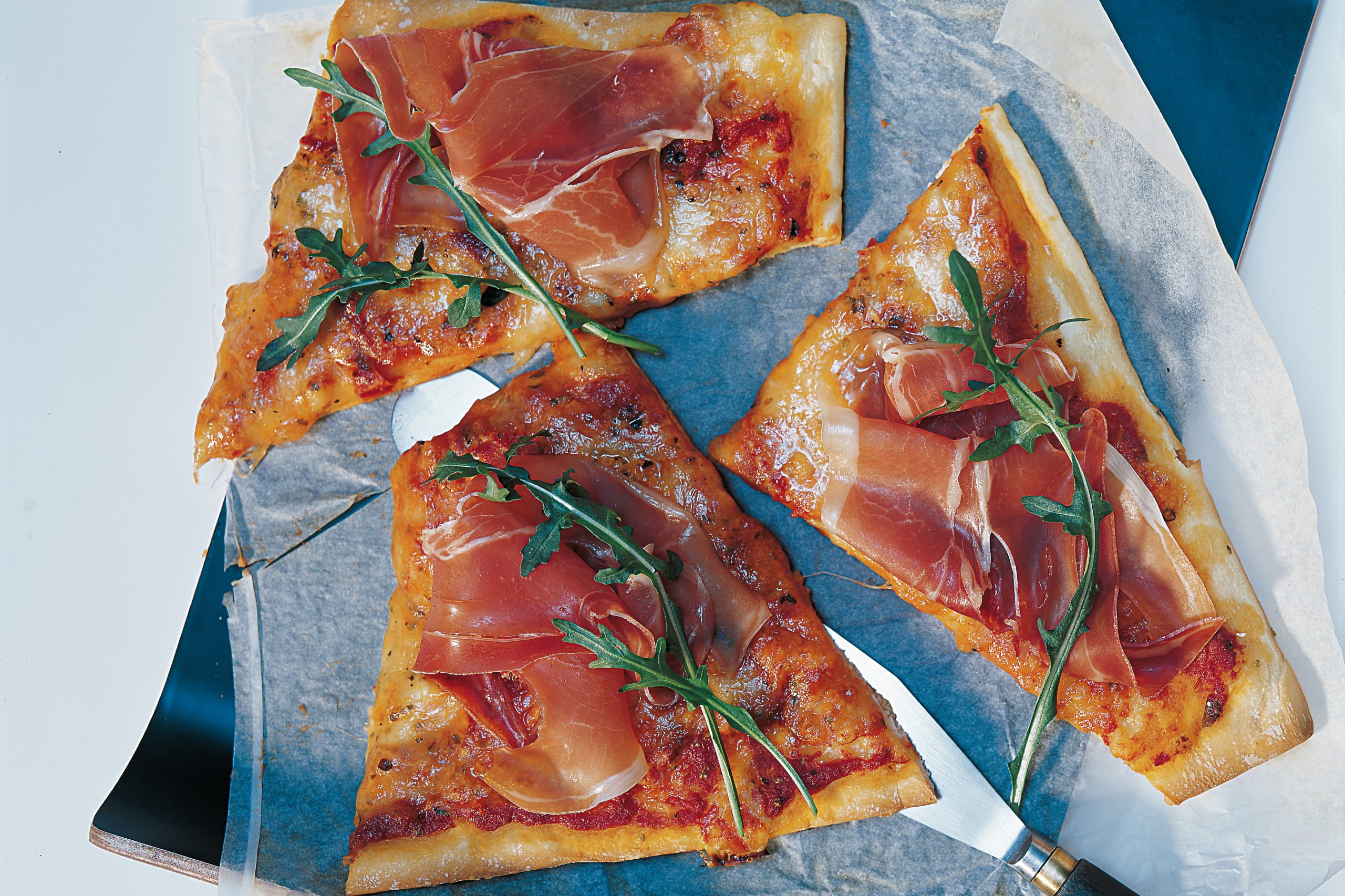 Pizza proscuitto mit Rucola