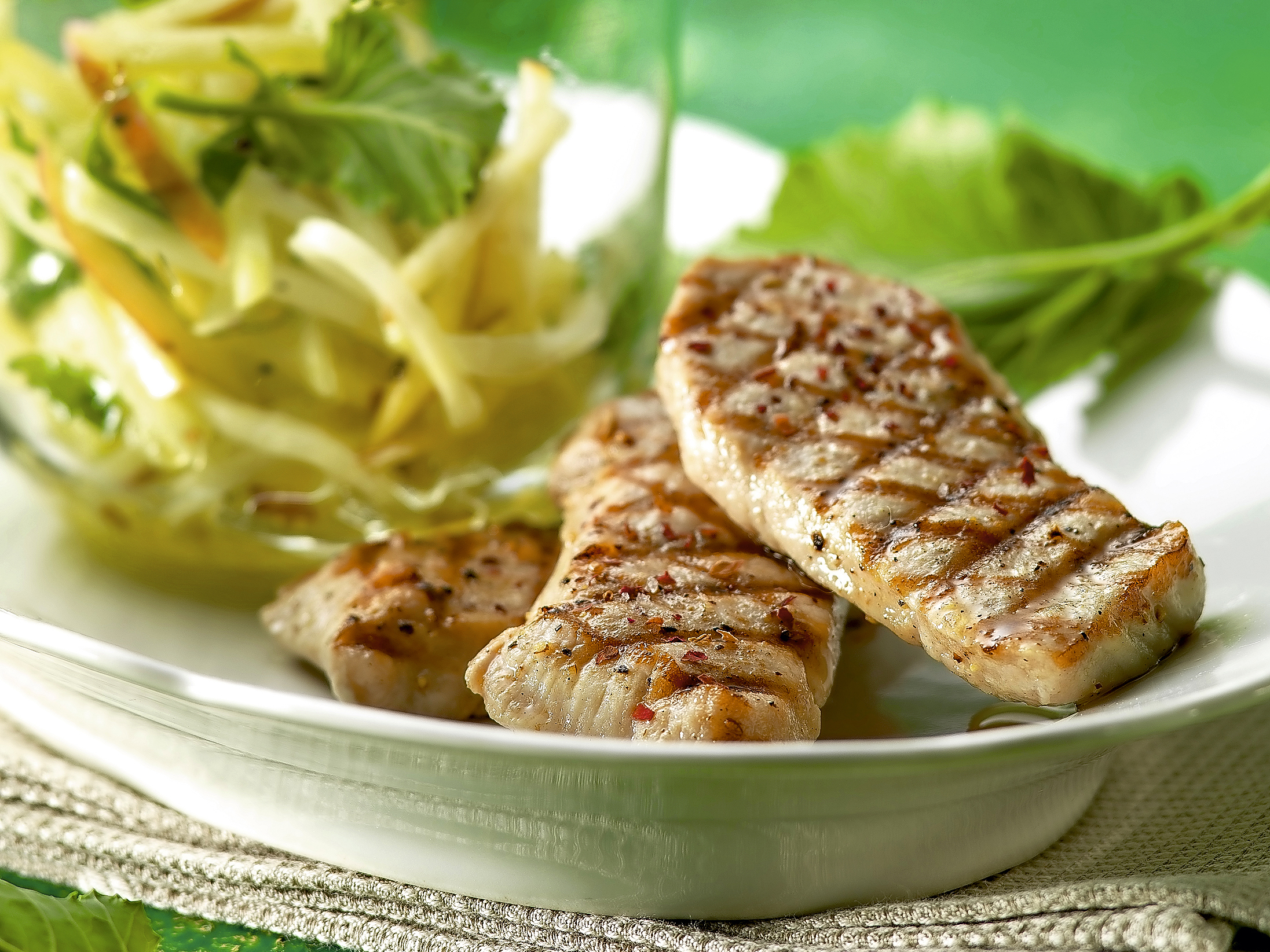 Escalopes et salade pommes-colraves