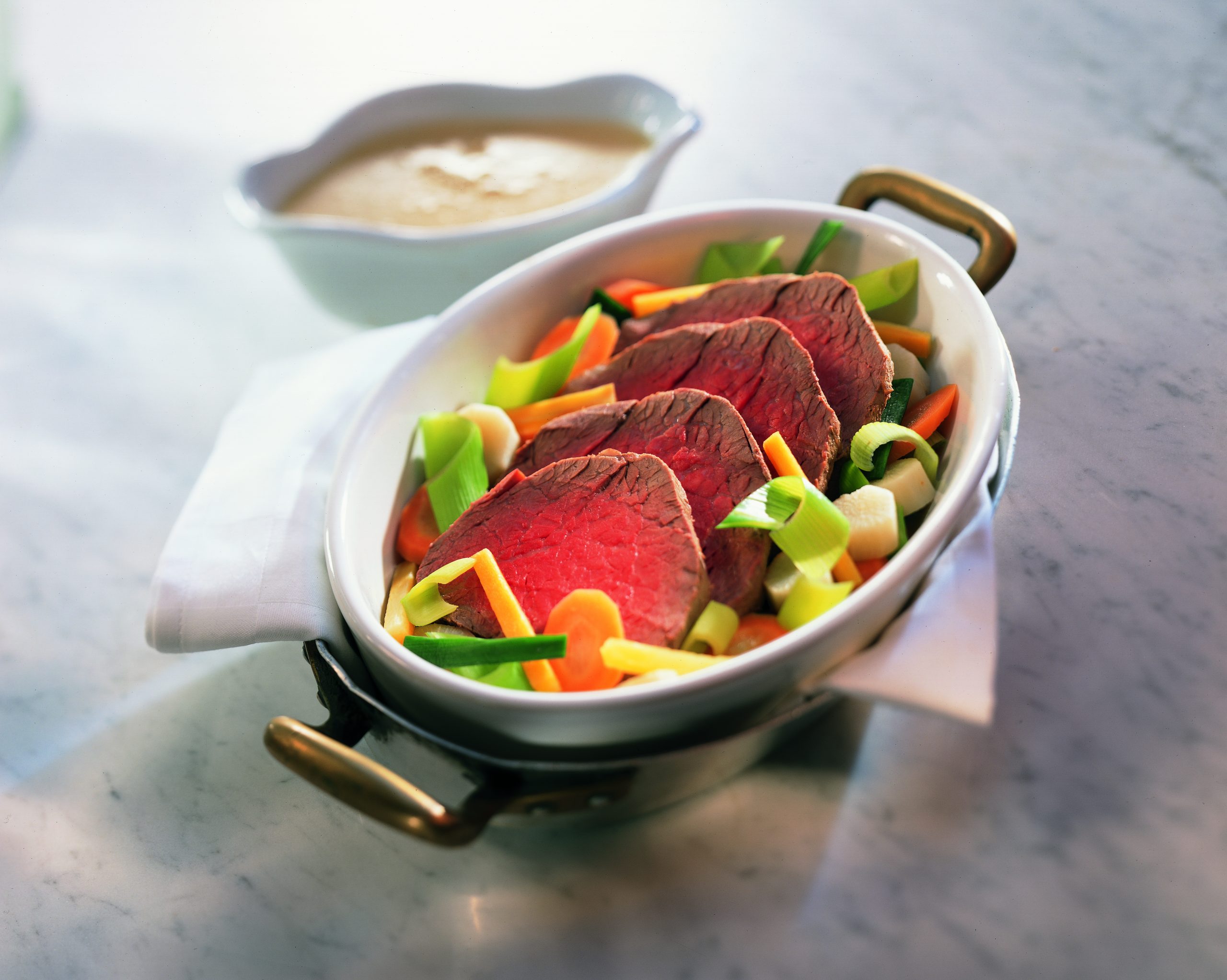 Pochiertes Rindsfilet an Meerrettichsauce