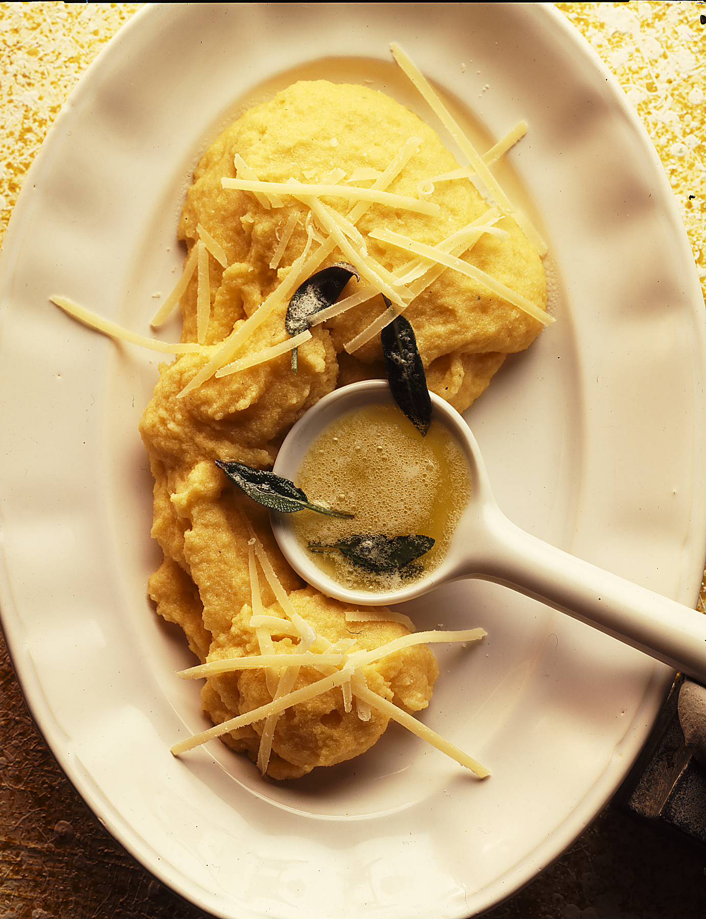 Polenta mit Salbeibutter