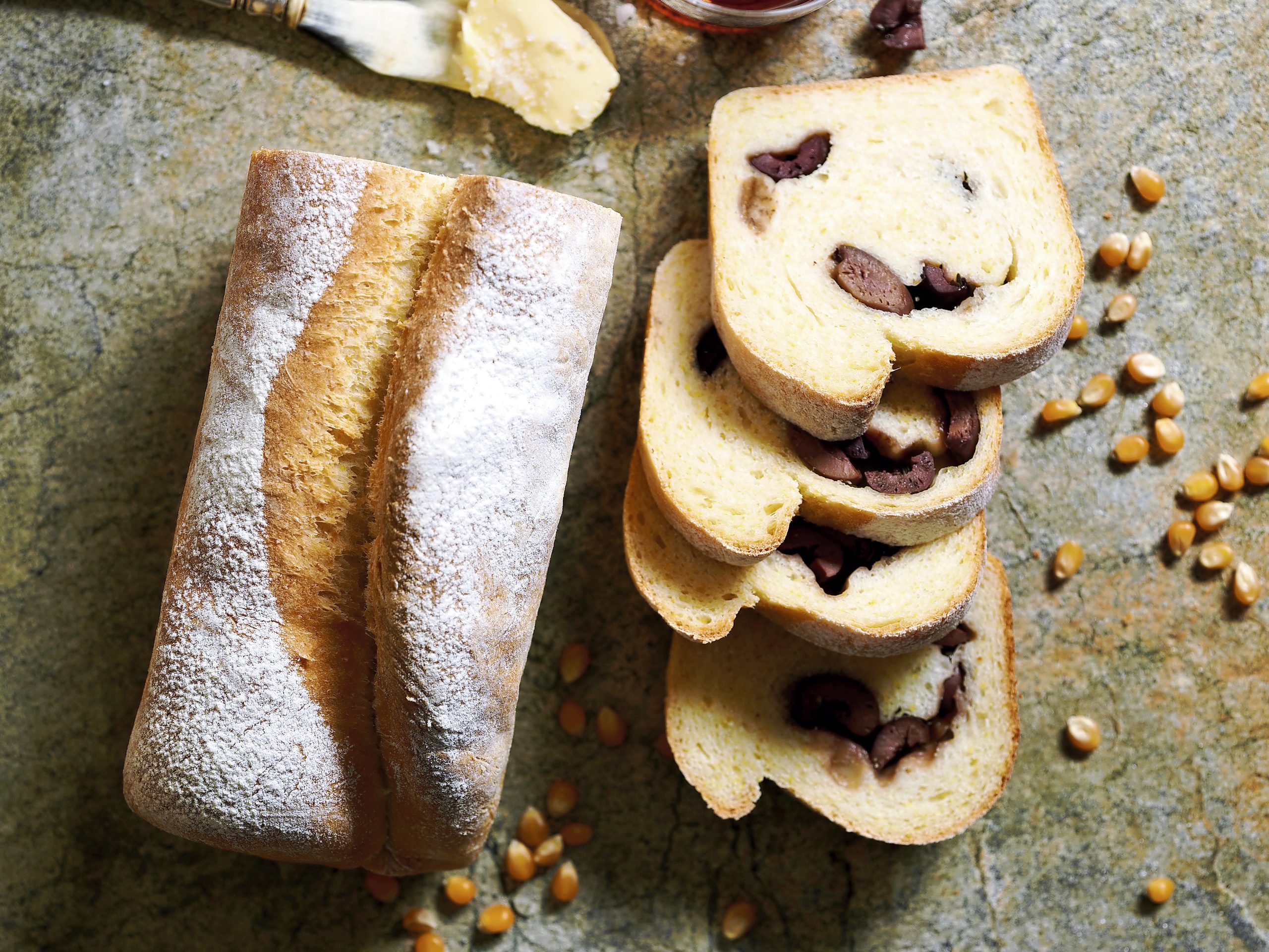 Pain de polenta aux olives