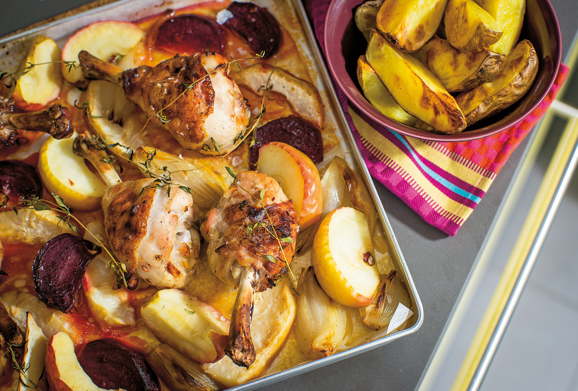 Poulet et légumes au four