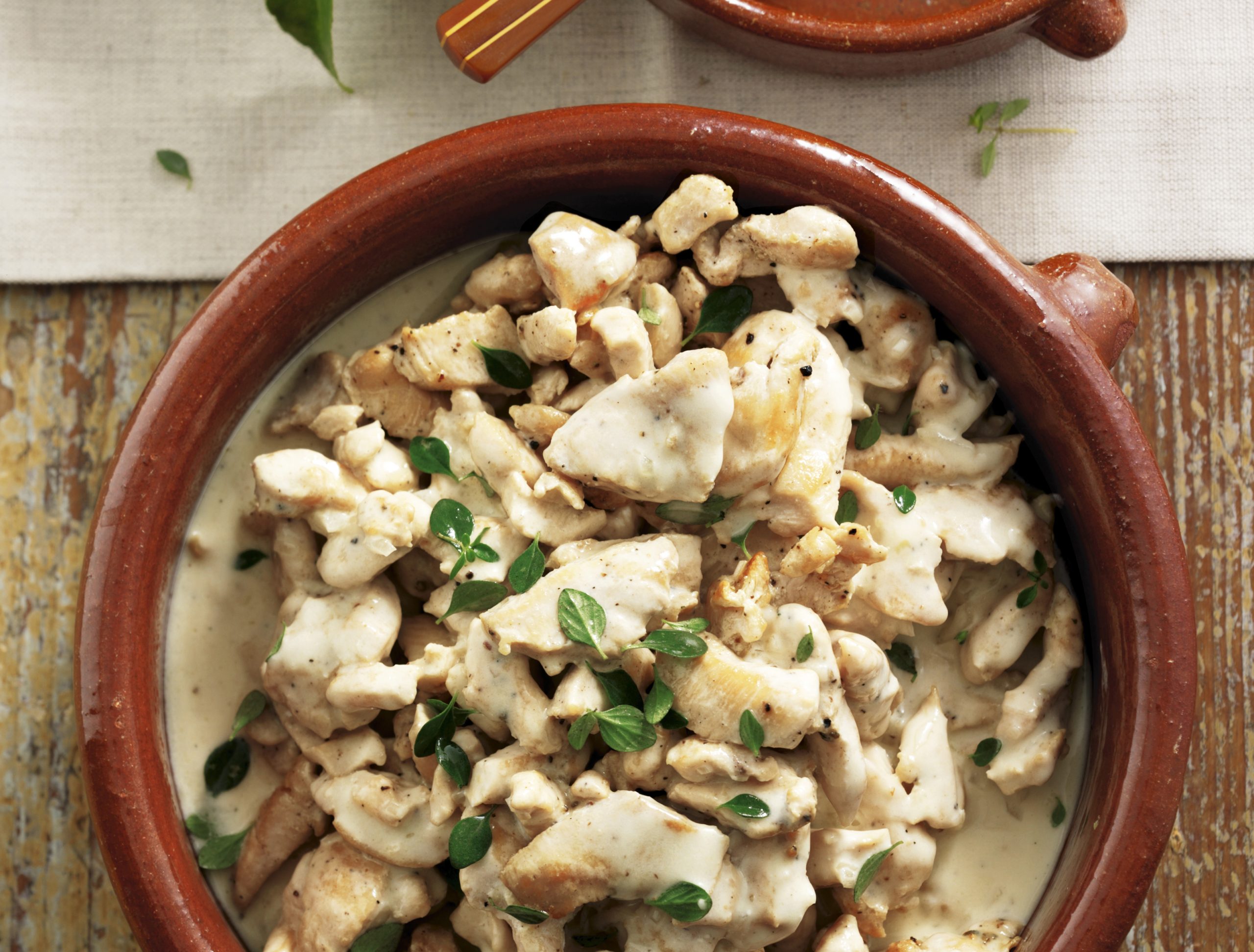 Émincé de poulet sauce acidulée au citron