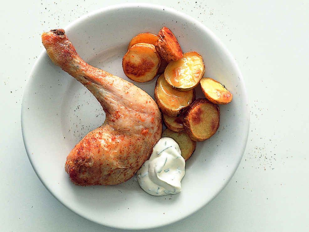 Cuisses de poulet et sauce à la menthe