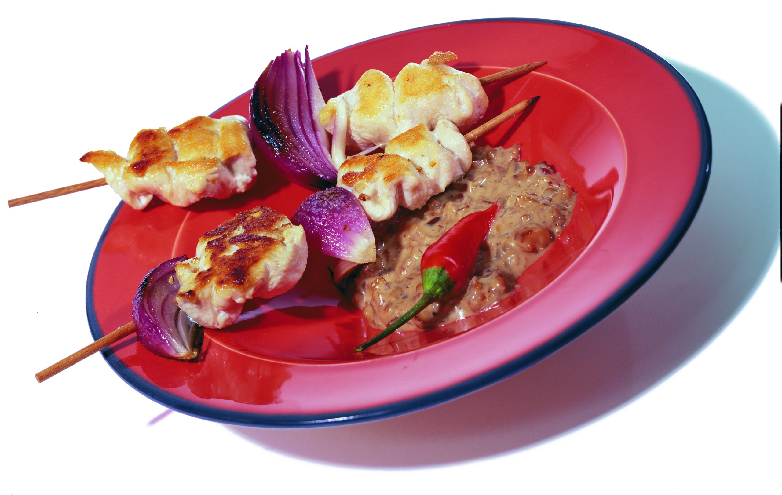Brochettes au poulet à la sauce noisette
