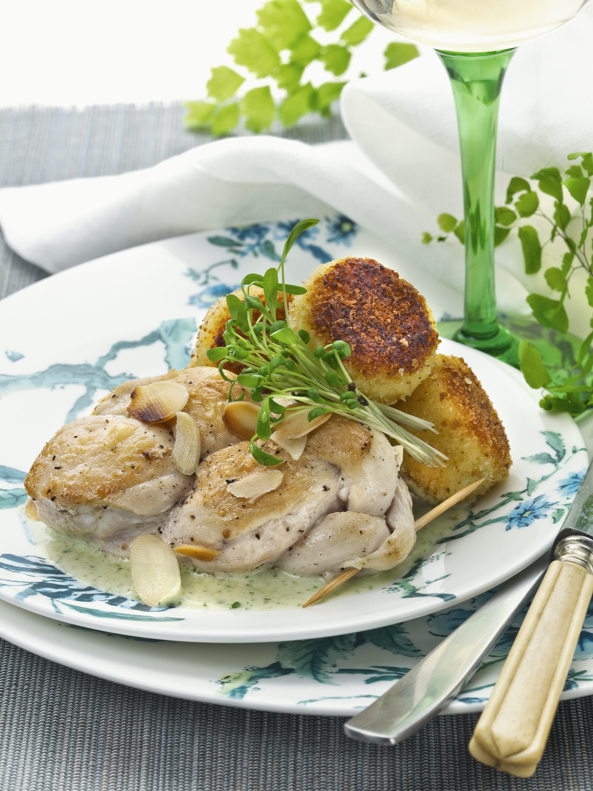 Tresses de poulet aux croquettes de semoule
